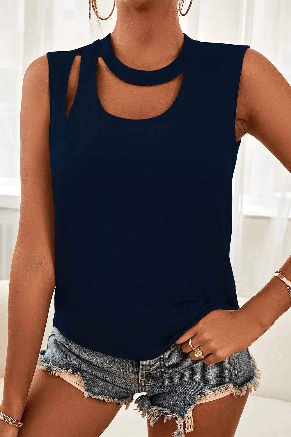 Cutout Sleeveless Top, image 10