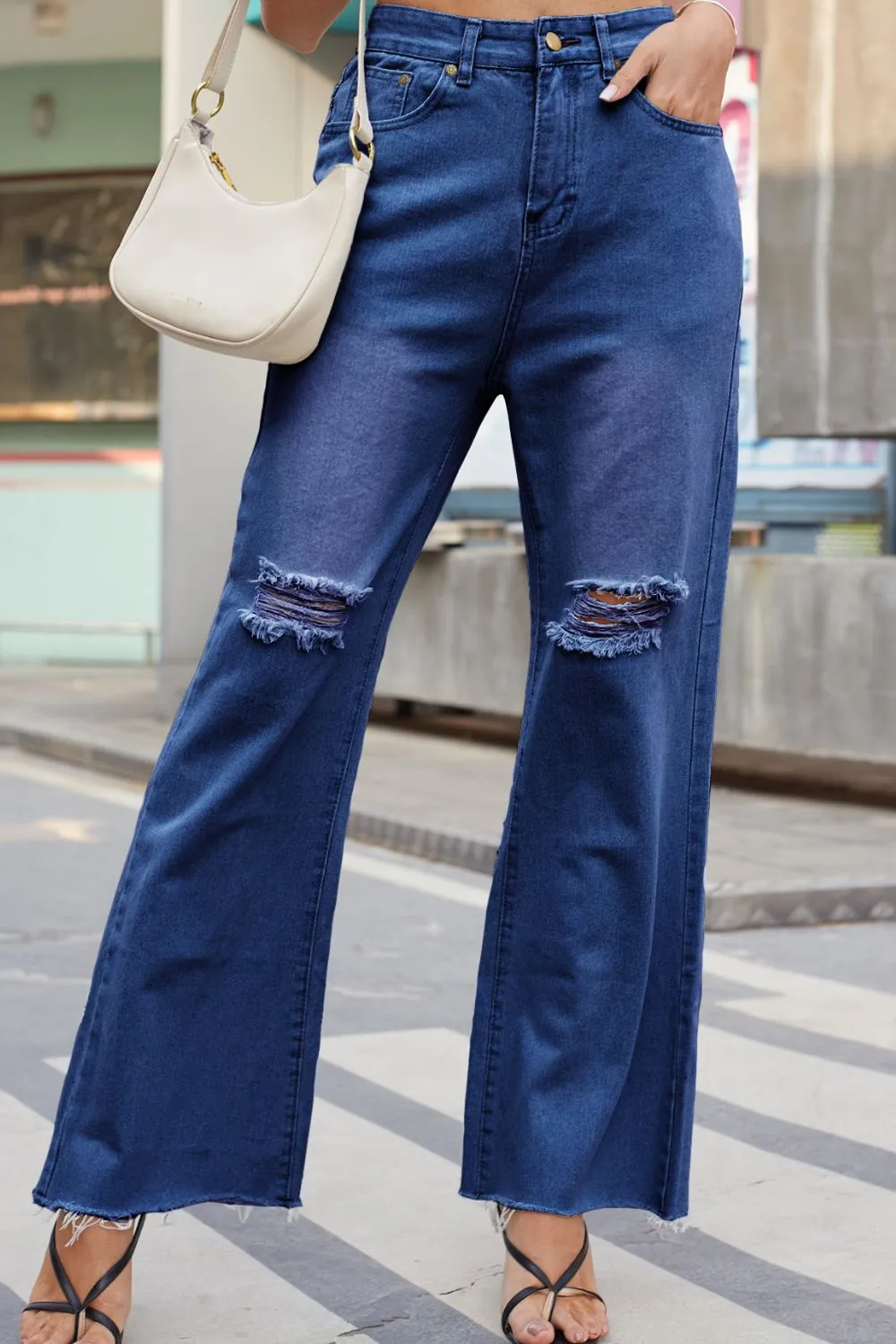 Distressed Buttoned Loose Fit Jeans, image 4