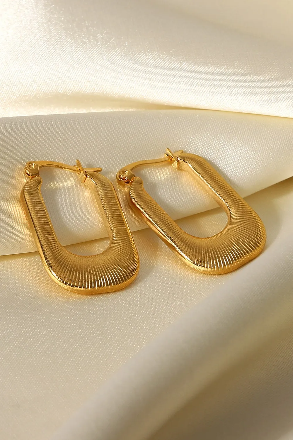 Good Luck Charm Screw-Thread U-Shaped Earrings, image 3