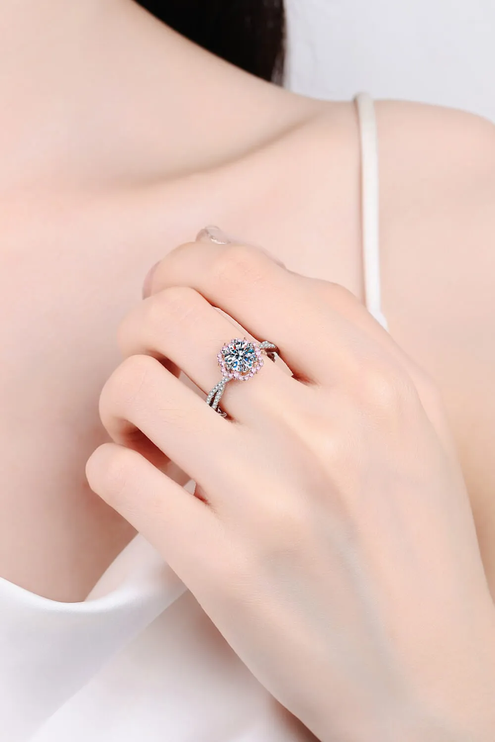 1 Carat Moissanite Flower-Shaped Crisscross Ring, image 2