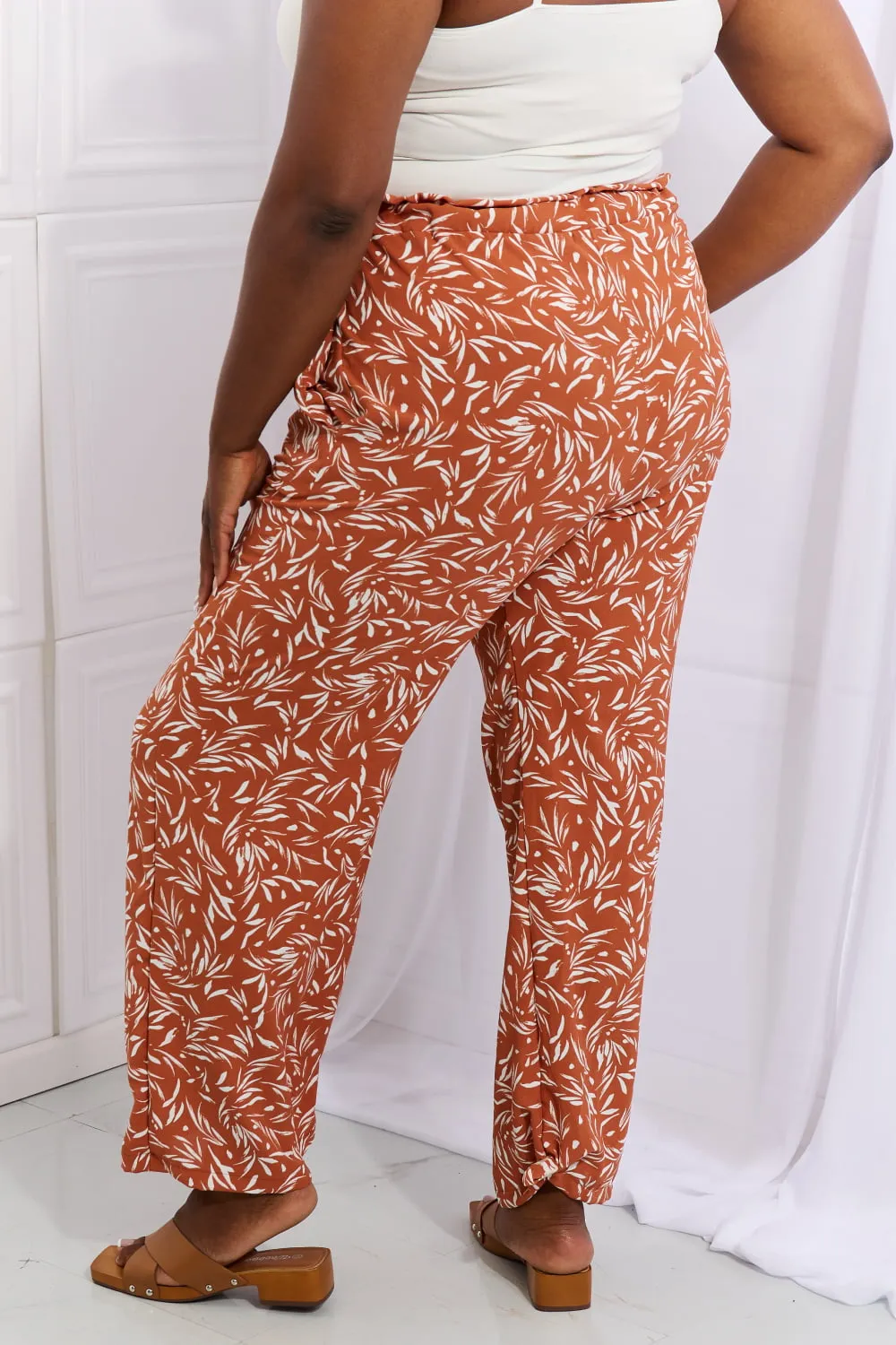 Right Angle Full Size Geometric Printed Pants in Red Orange, image 8