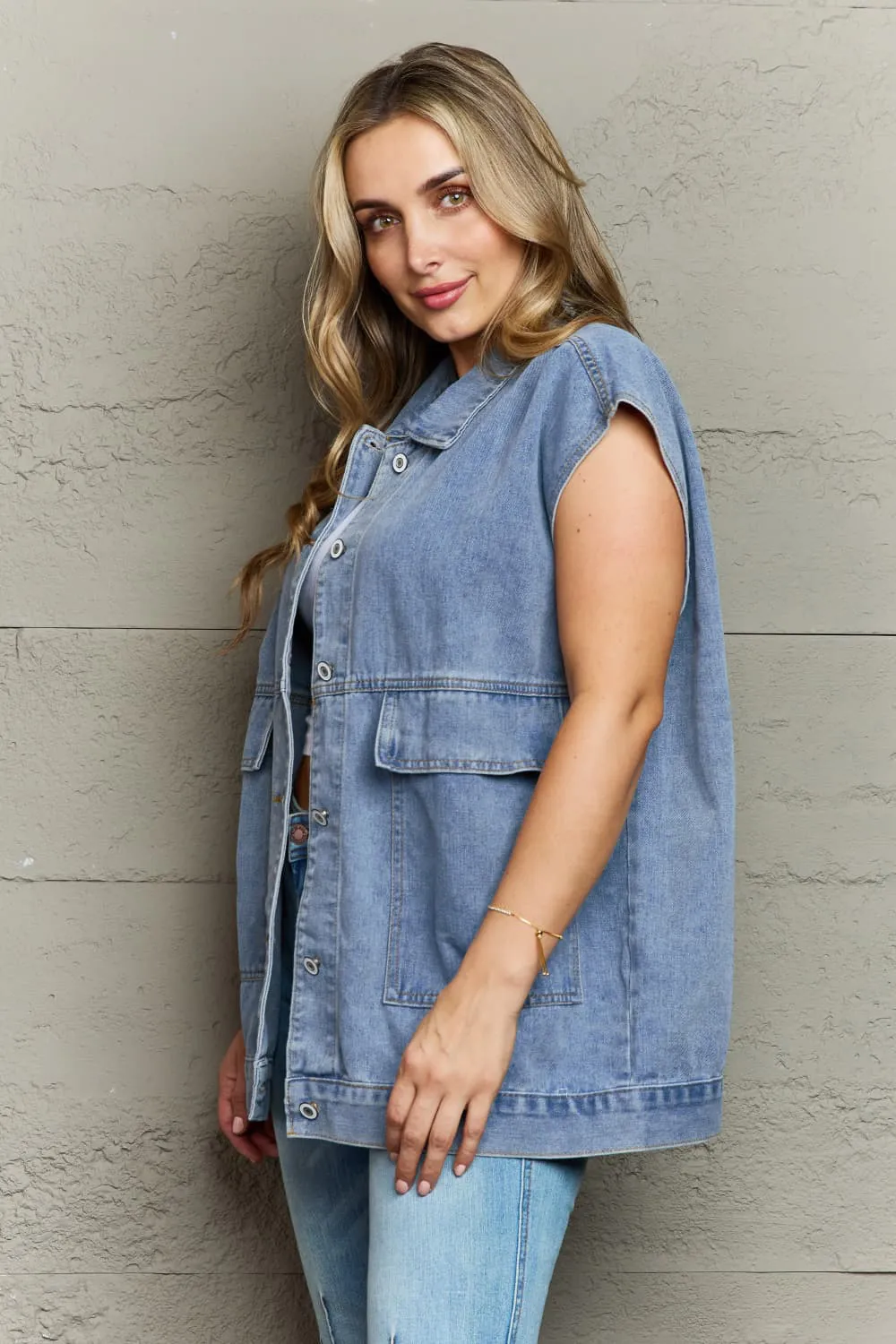 Collared Neck Sleeveless Denim Top with Pockets, image 7