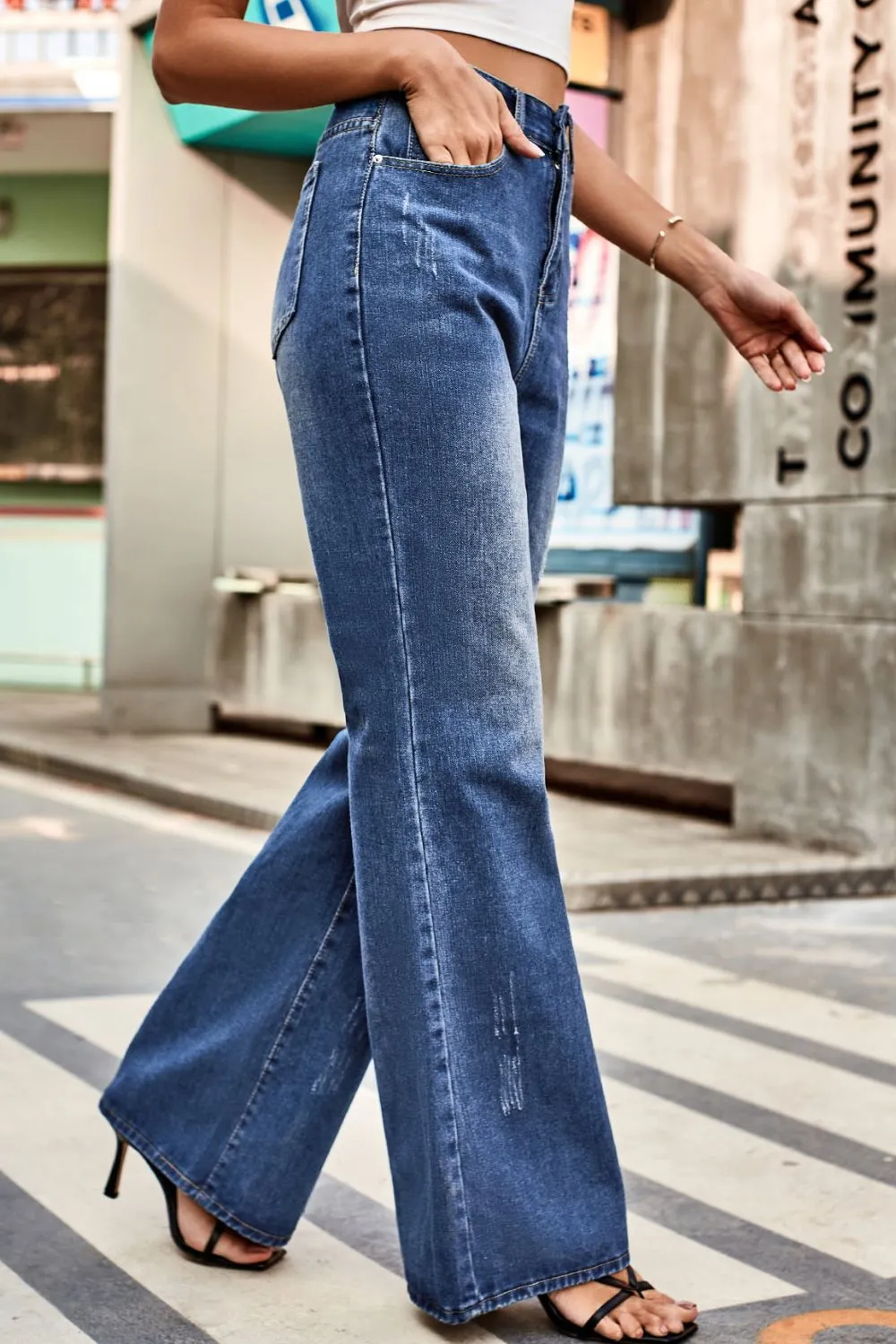 Buttoned Loose Fit Jeans with Pockets, image 2