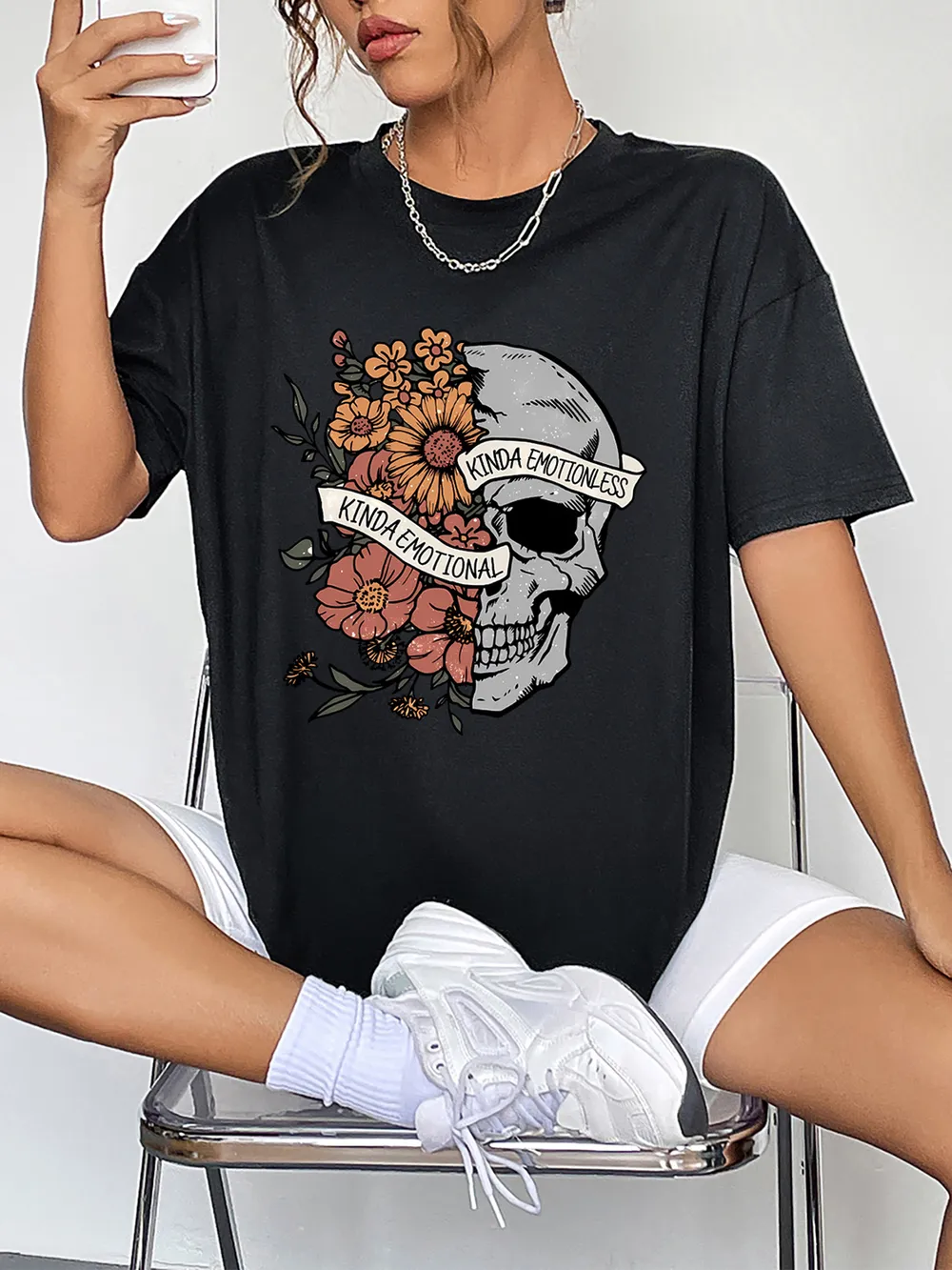 Round Neck Short Sleeve Graphic T-Shirt, image 3