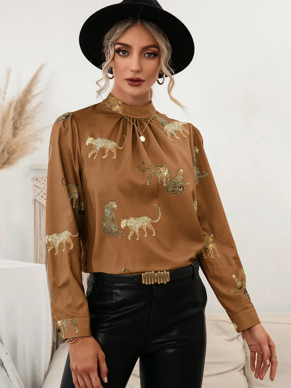 Leopard Graphic Mock Neck Puff Sleeve Blouse, image 5