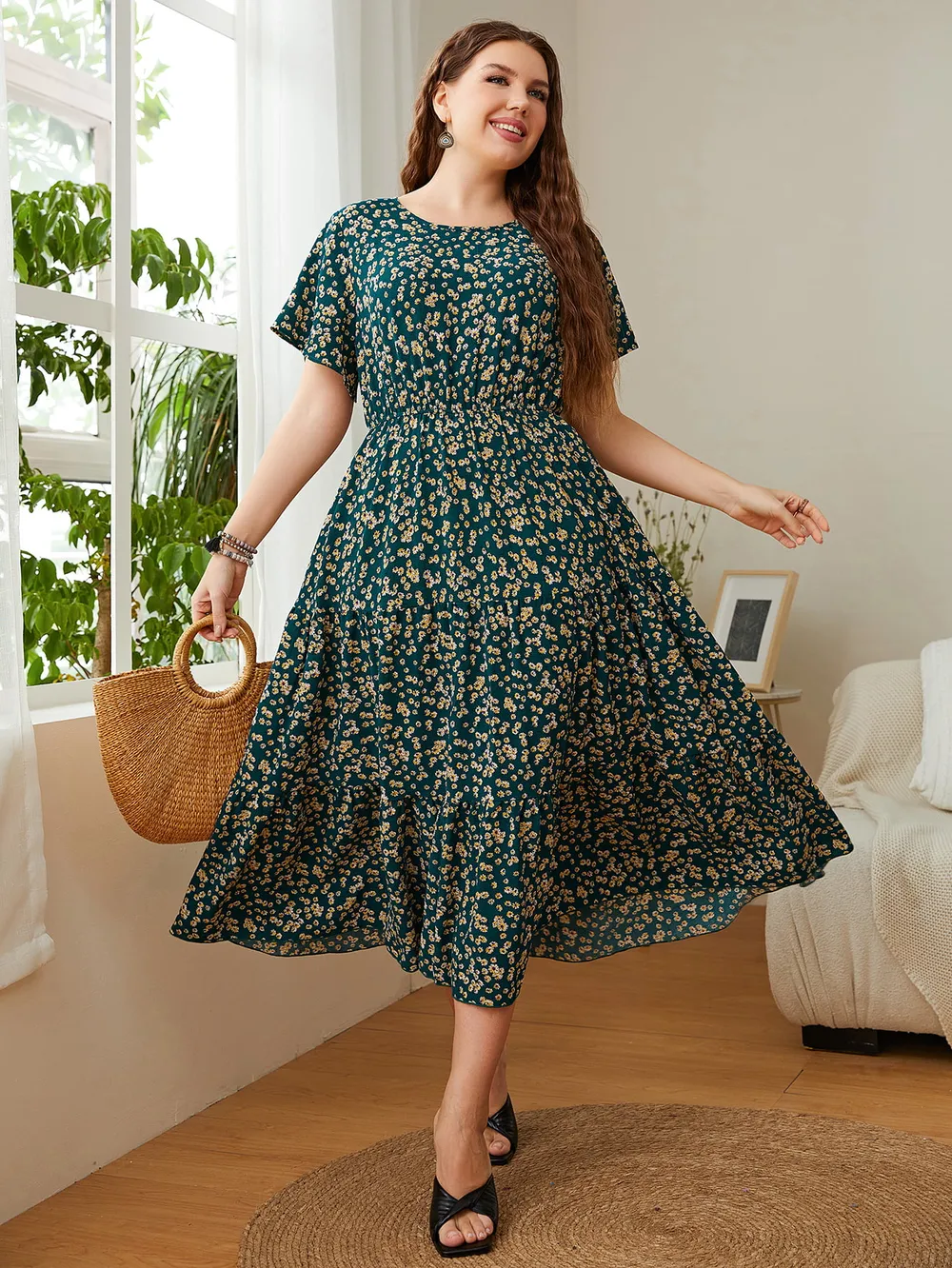 Plus Size Floral Round Neck Short Sleeve Midi Dress, image 4
