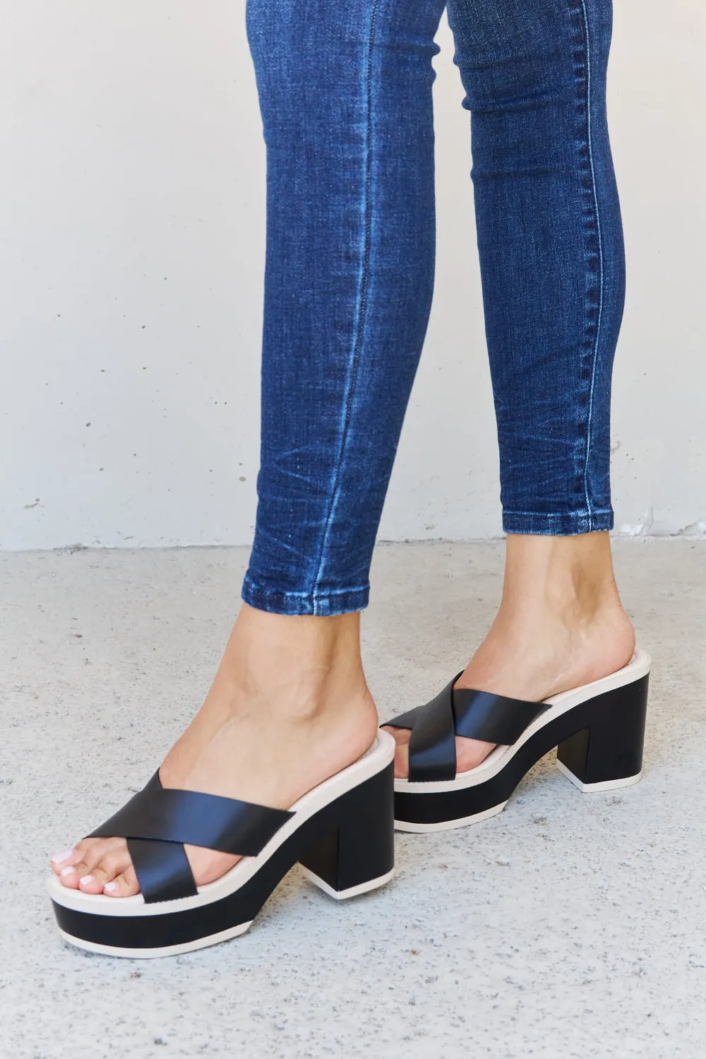 Cherish The Moments Contrast Platform Sandals in Black, image 4