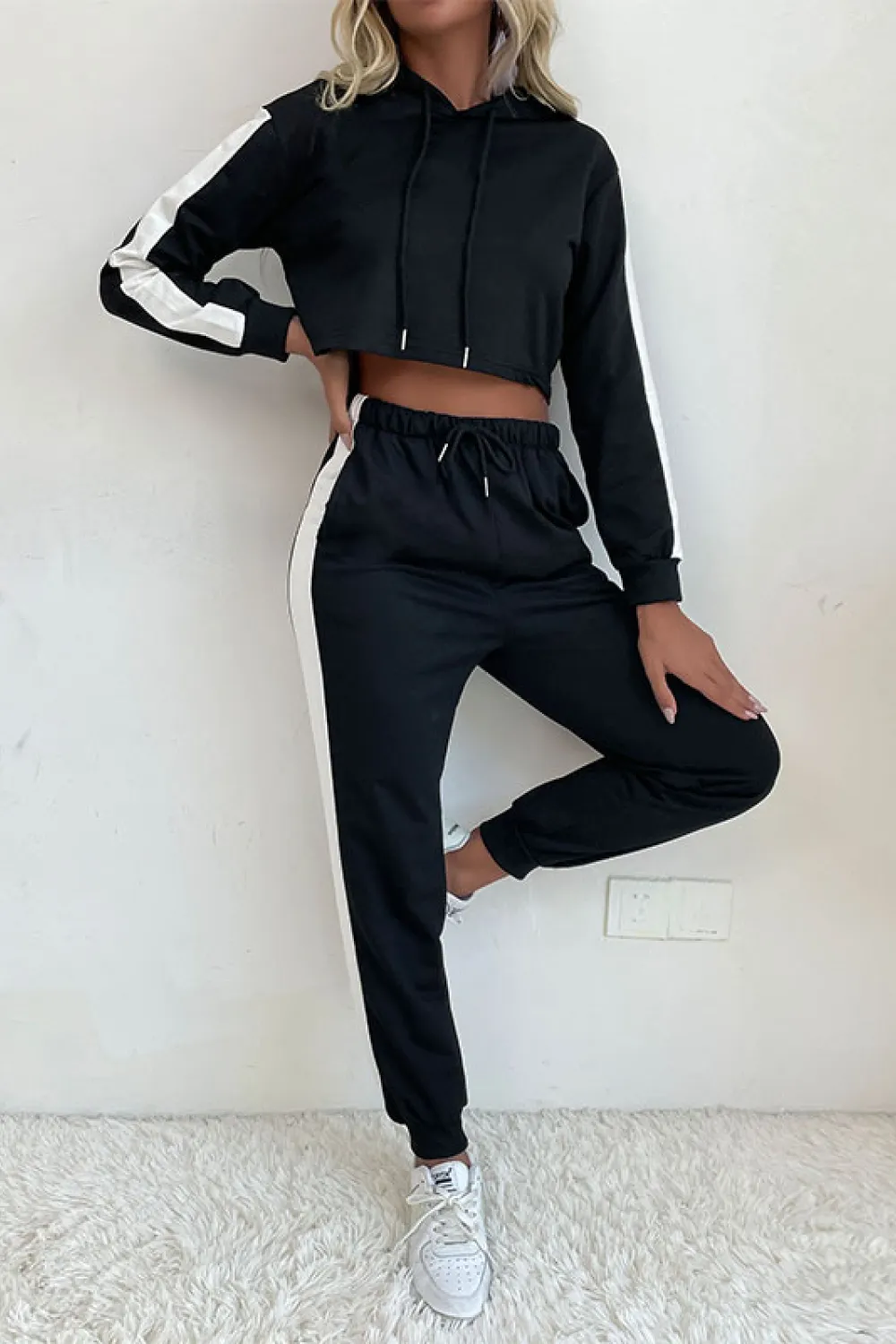 Side Stripe Cropped Hoodie and Jogger Set, image 3