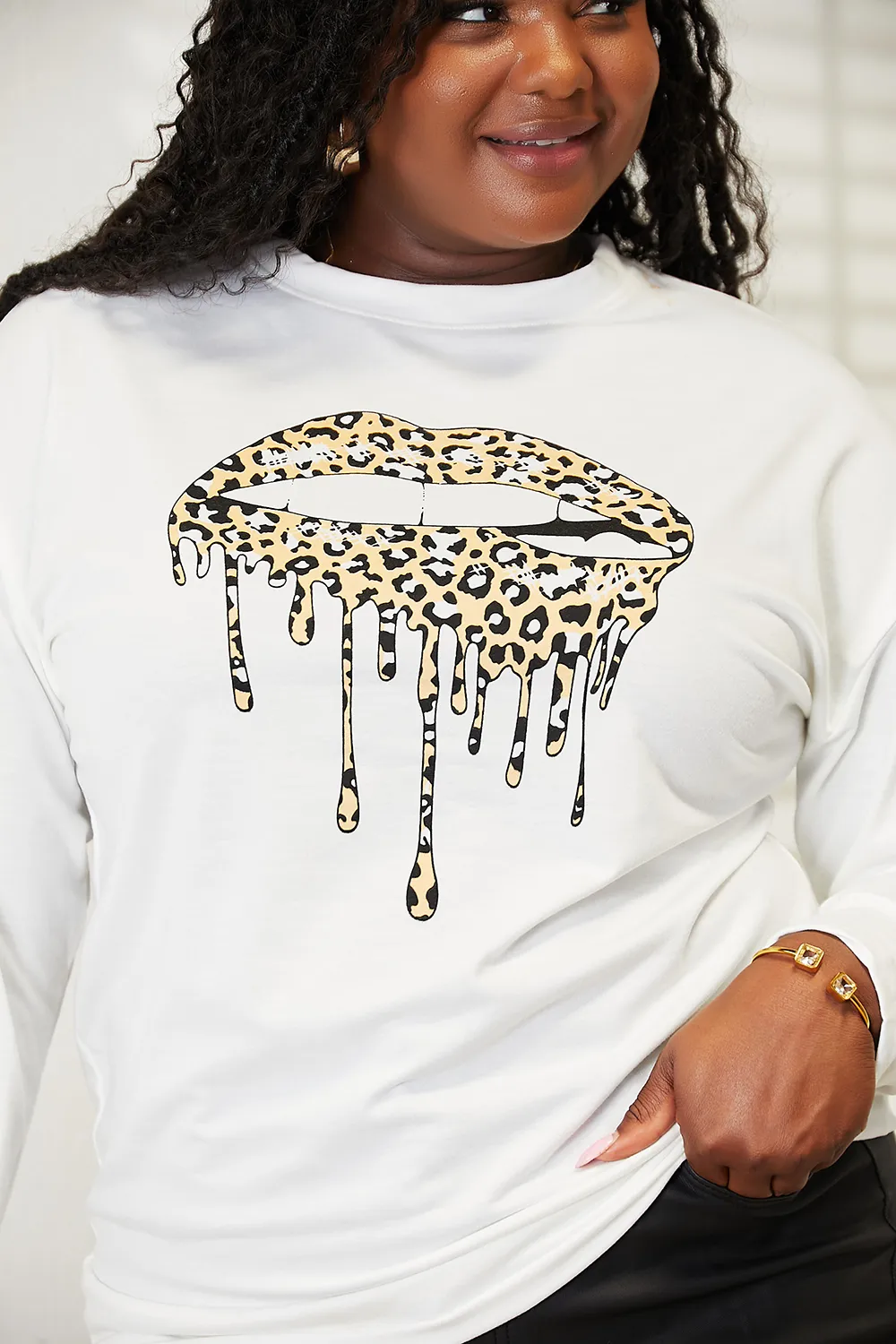 Graphic Dropped Shoulder Round Neck Sweatshirt, image 5