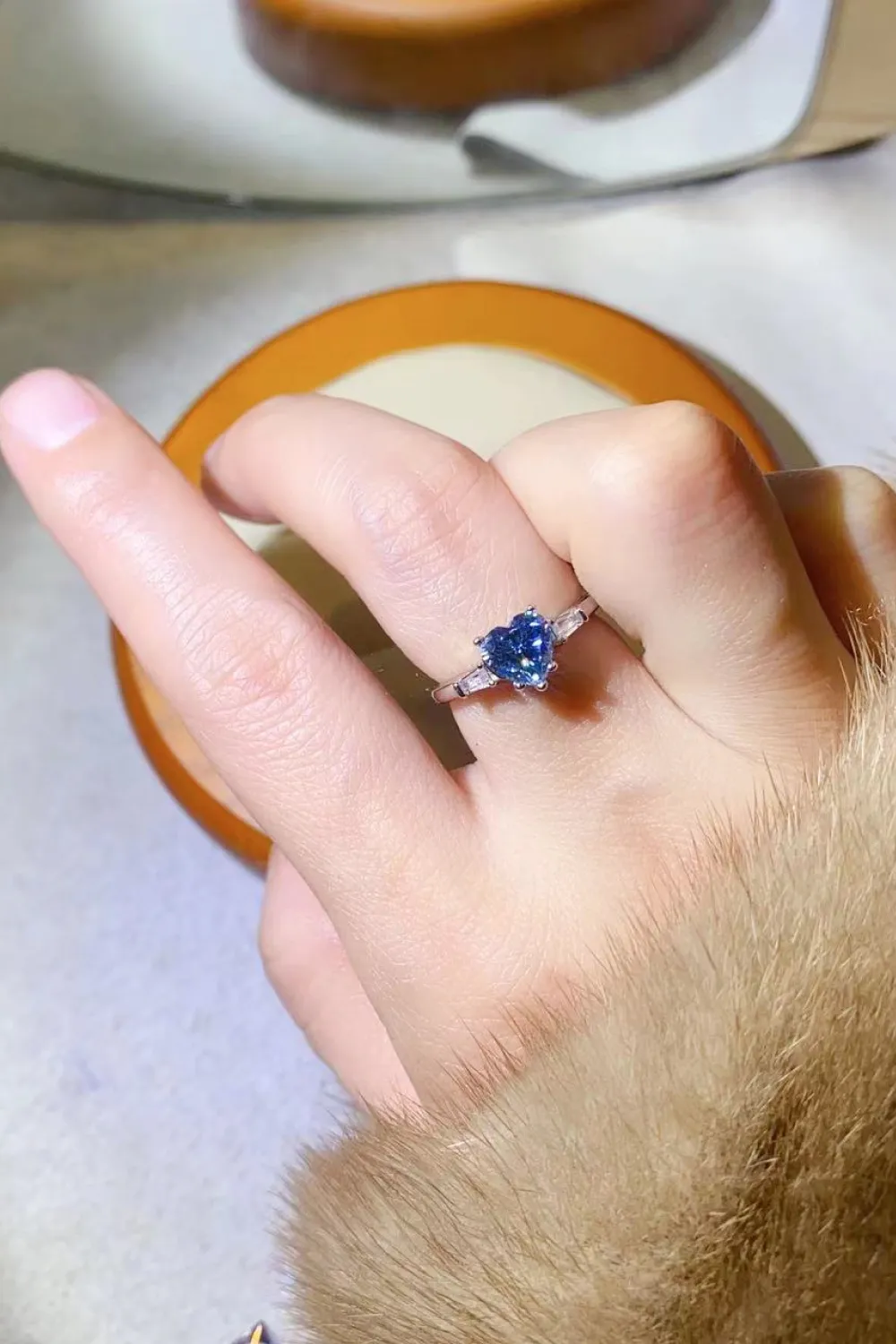 1 Carat Moissanite Heart-Shaped Platinum-Plated Ring in Blue, image 4