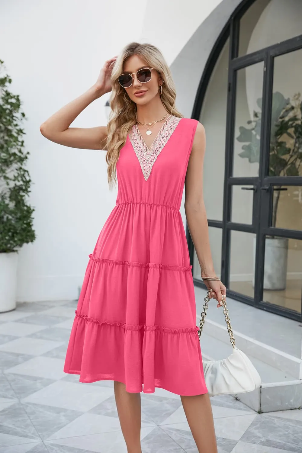 Contrast V-Neck Sleeveless Tiered Dress, image 2
