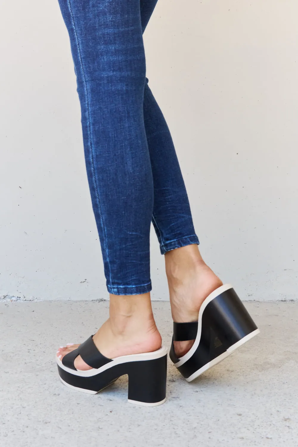 Cherish The Moments Contrast Platform Sandals in Black, image 5
