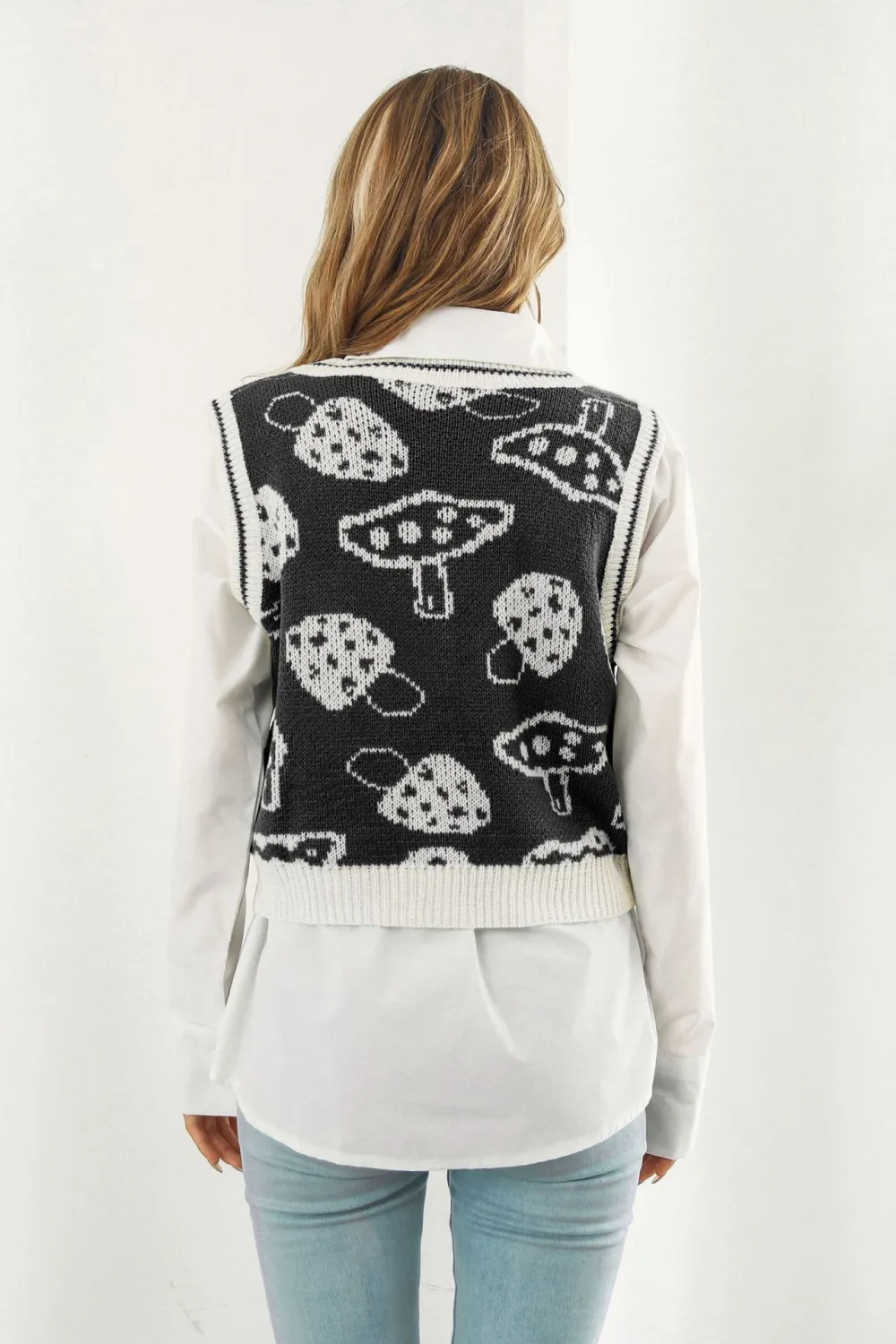 Printed Plunge Neck Sweater Vest, image 3