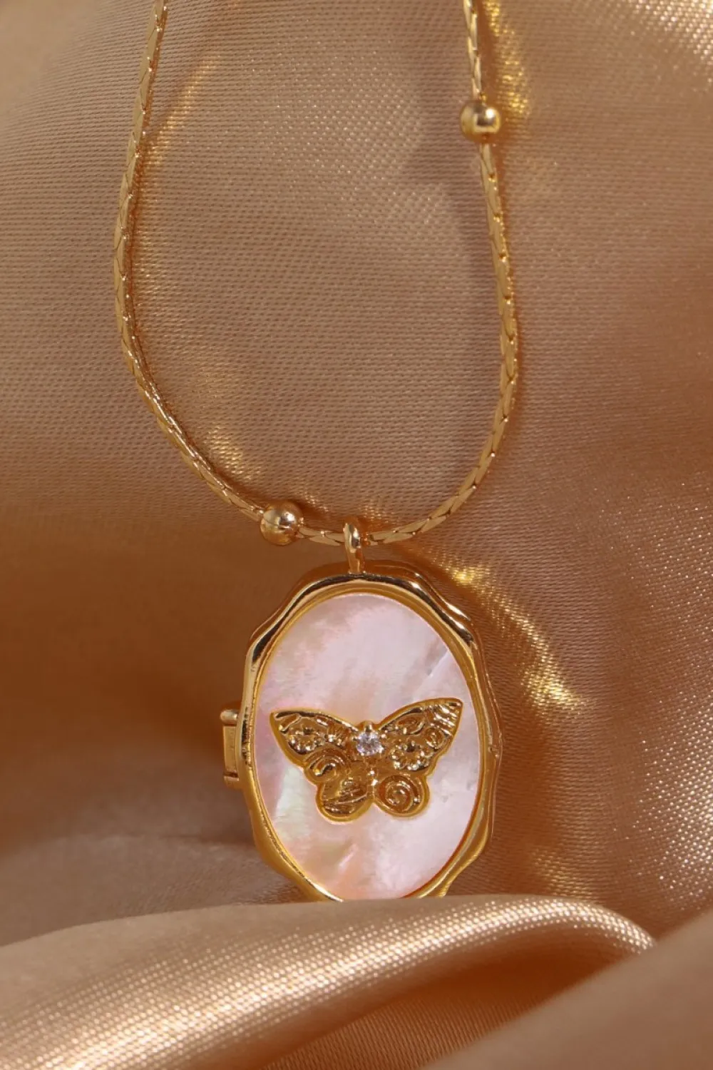 Butterfly Shell Pendant Copper Necklace, image 2