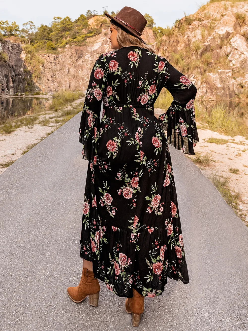 Plus Size Floral Flare Sleeve Dress, image 9