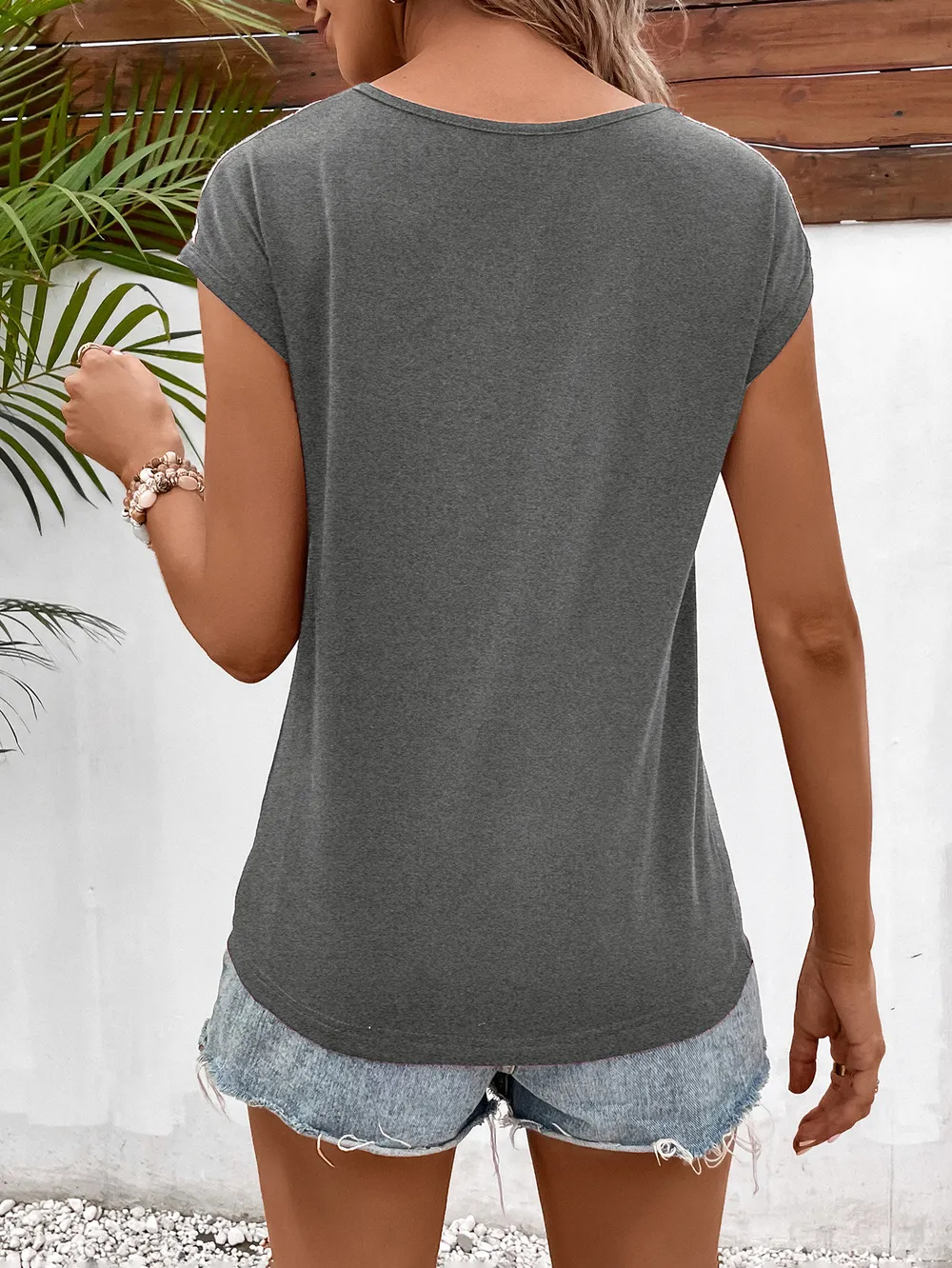 Spliced Lace V-Neck Twisted Hem Tee, image 3