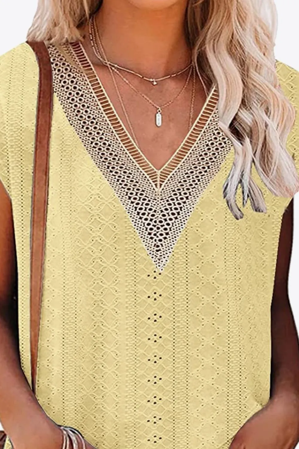 Eyelet Contrast V-Neck Tee, image 10