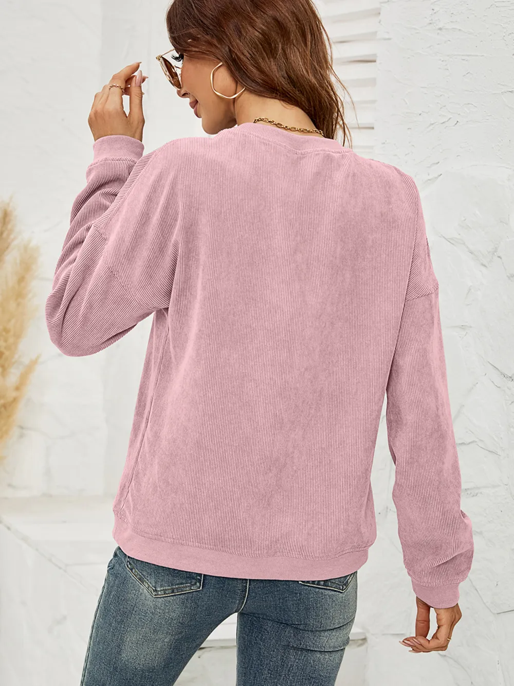 Round Neck Dropped Shoulder MAMA Graphic Sweatshirt, image 3