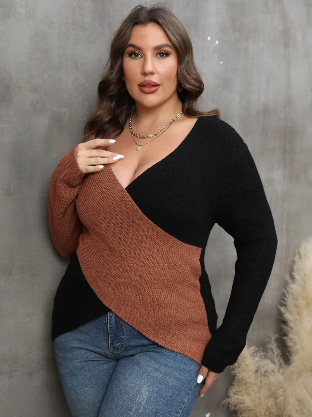 Plus Size Two-Tone Surplice Neck Sweater, image 8