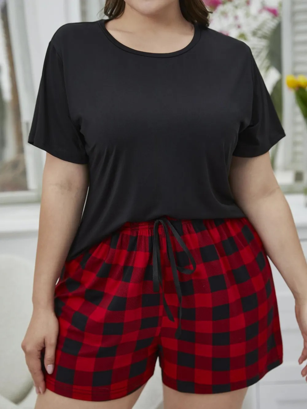 Plus Size Round Neck Tee Shirt and Plaid Shorts Lounge Set, image 6