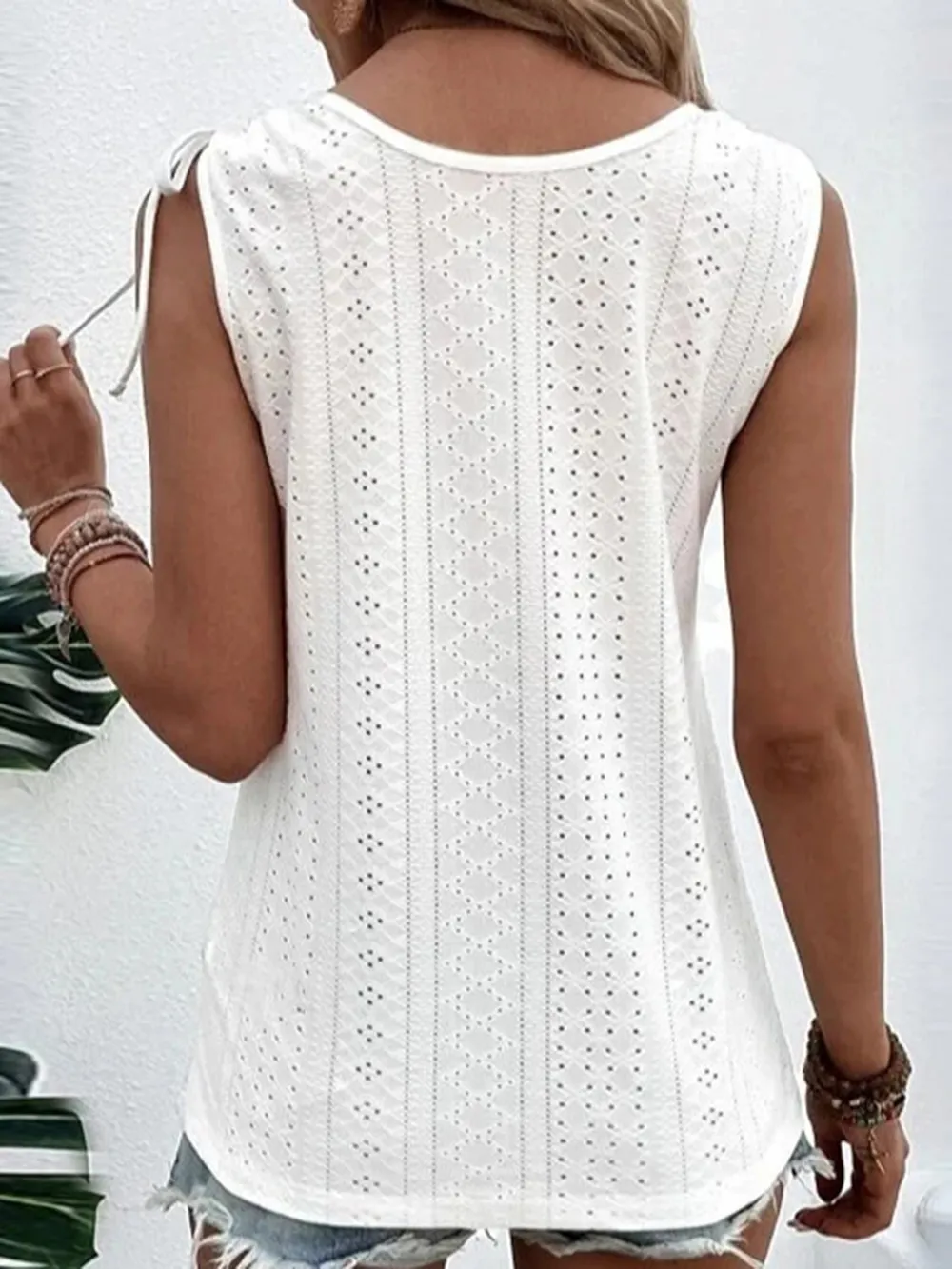 Full Size Scoop Neck Sleeveless Tank Top, image 9
