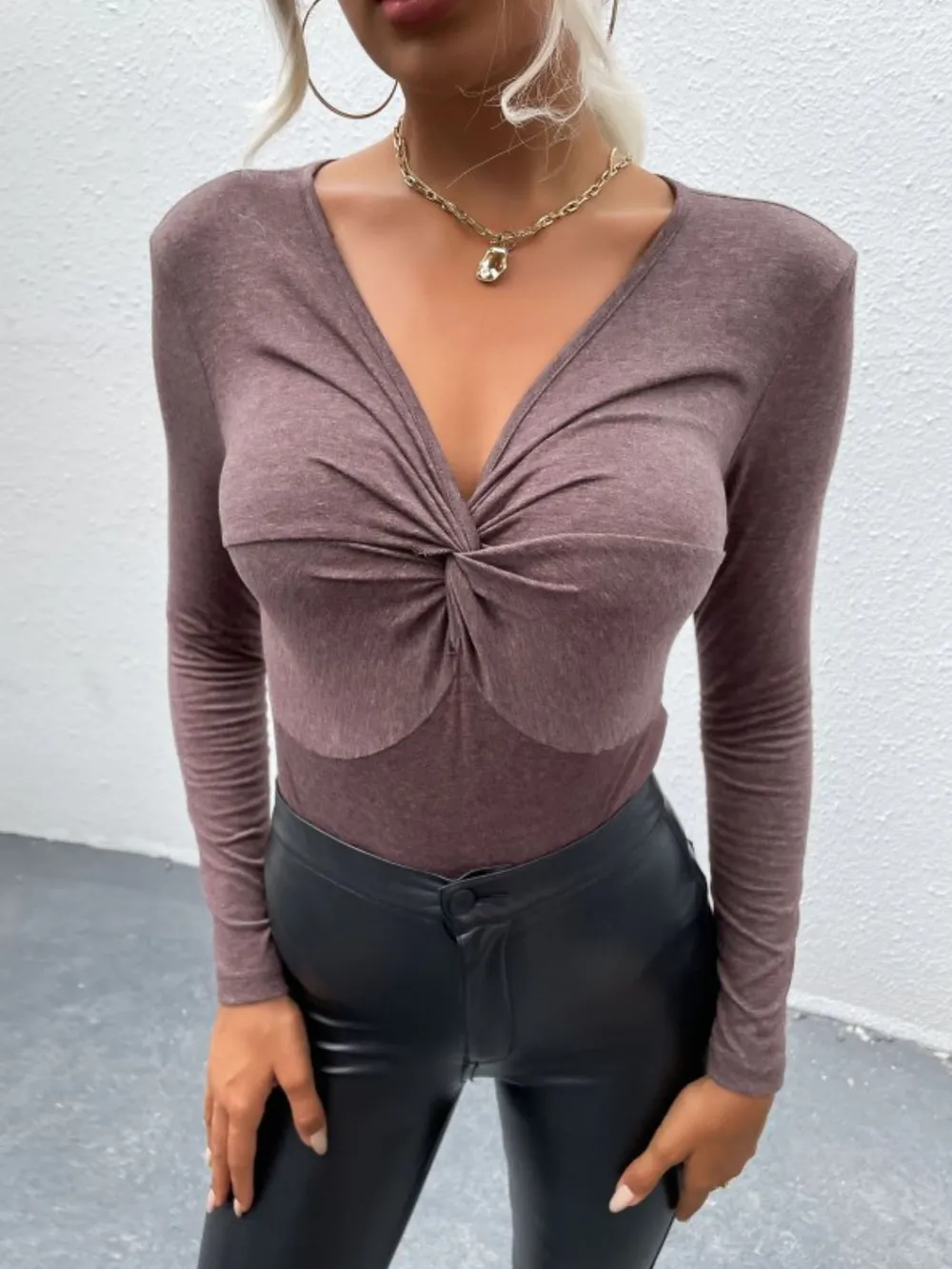 Twist Front V-Neck Long Sleeve Bodysuit, image 3