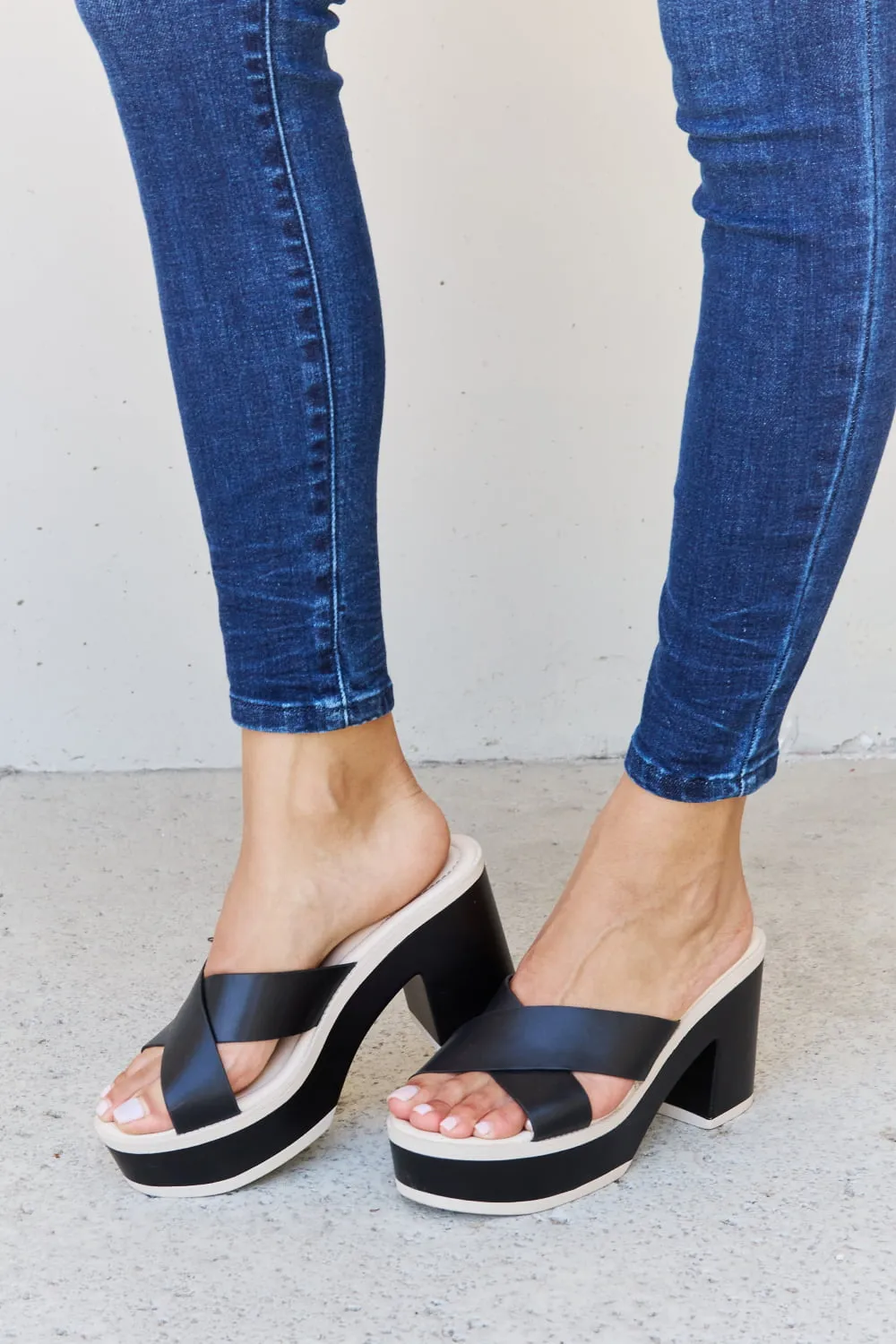 Cherish The Moments Contrast Platform Sandals in Black, image 7