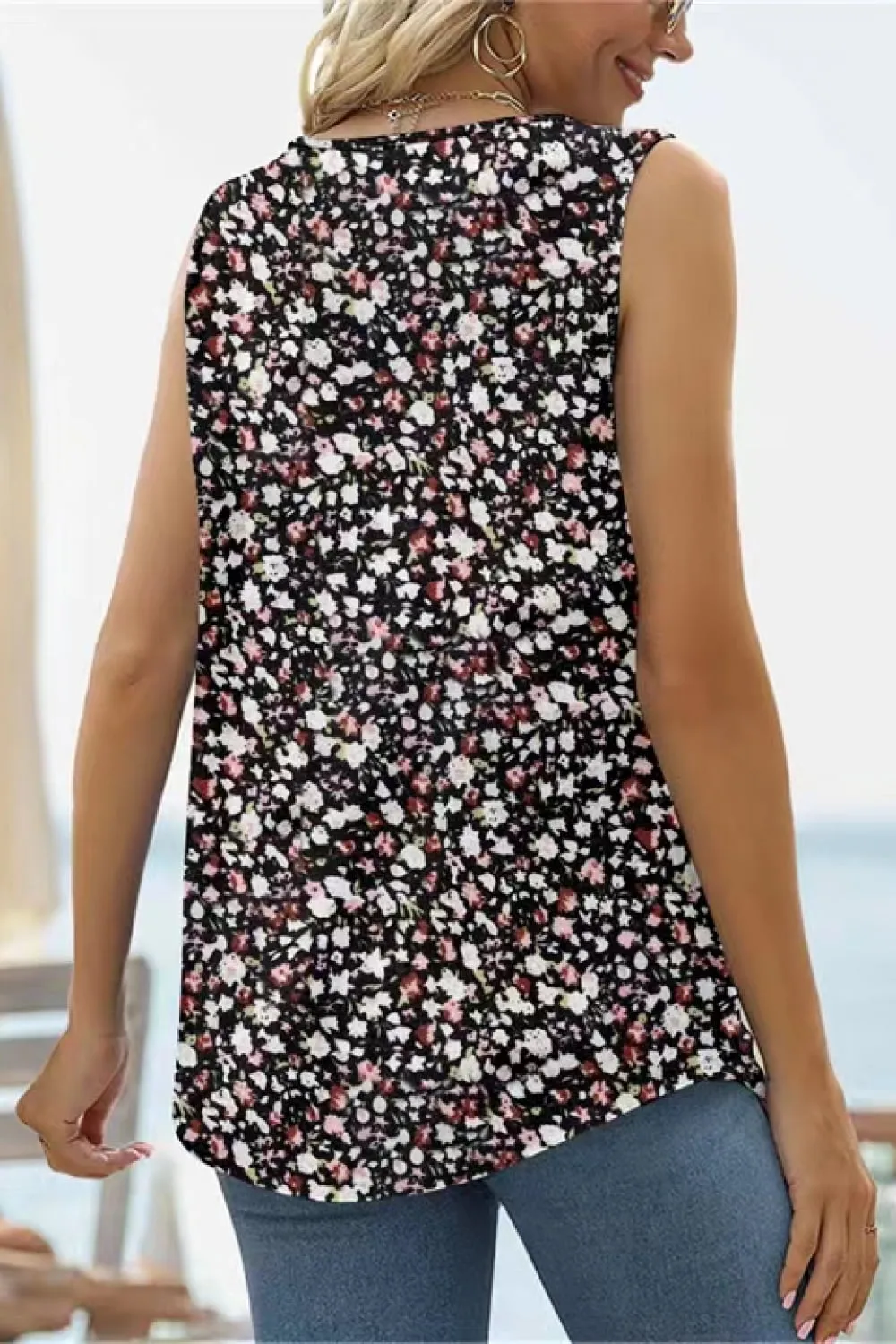 Printed Square Neck Curved Hem Tank, image 17