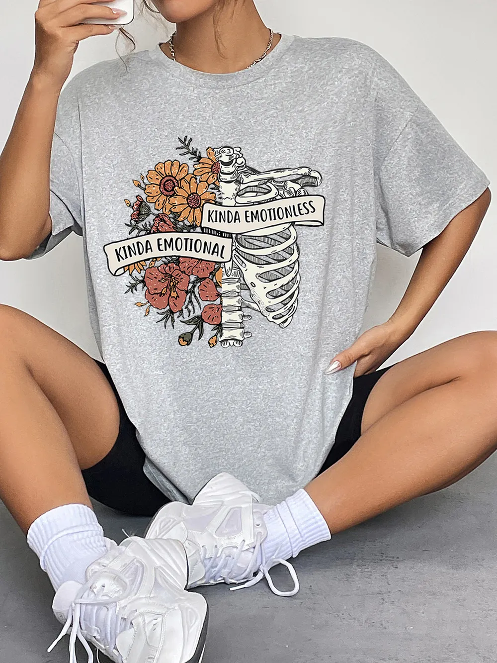 Round Neck Short Sleeve Graphic T-Shirt, image 4
