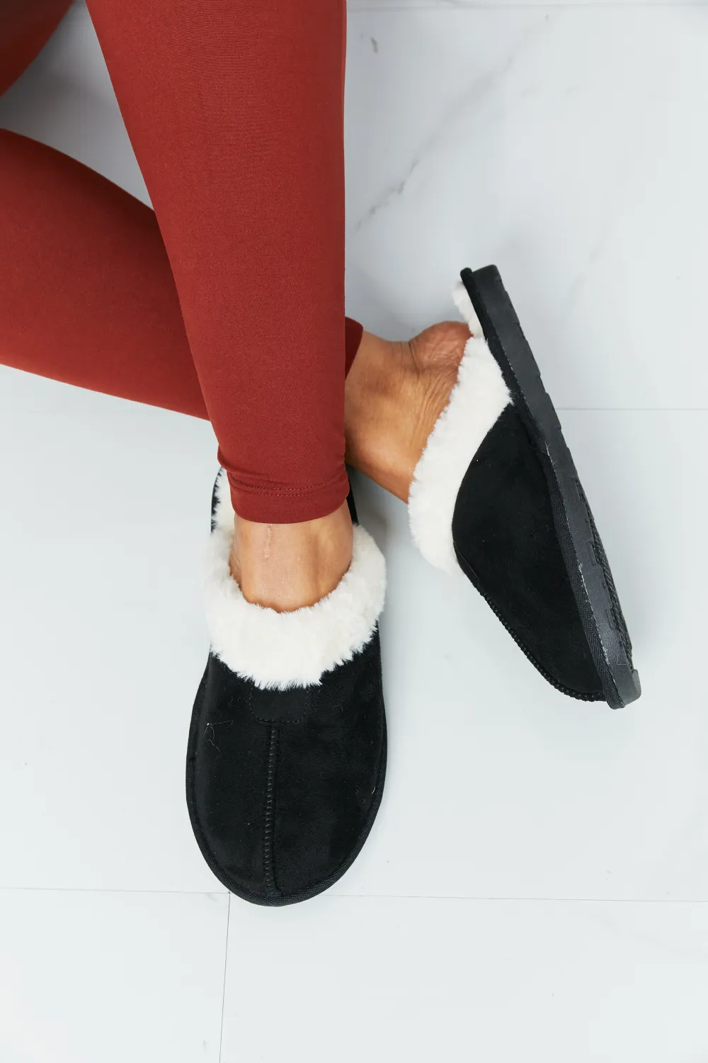 Two-Tone Seam Detail Slippers in Black, image 5