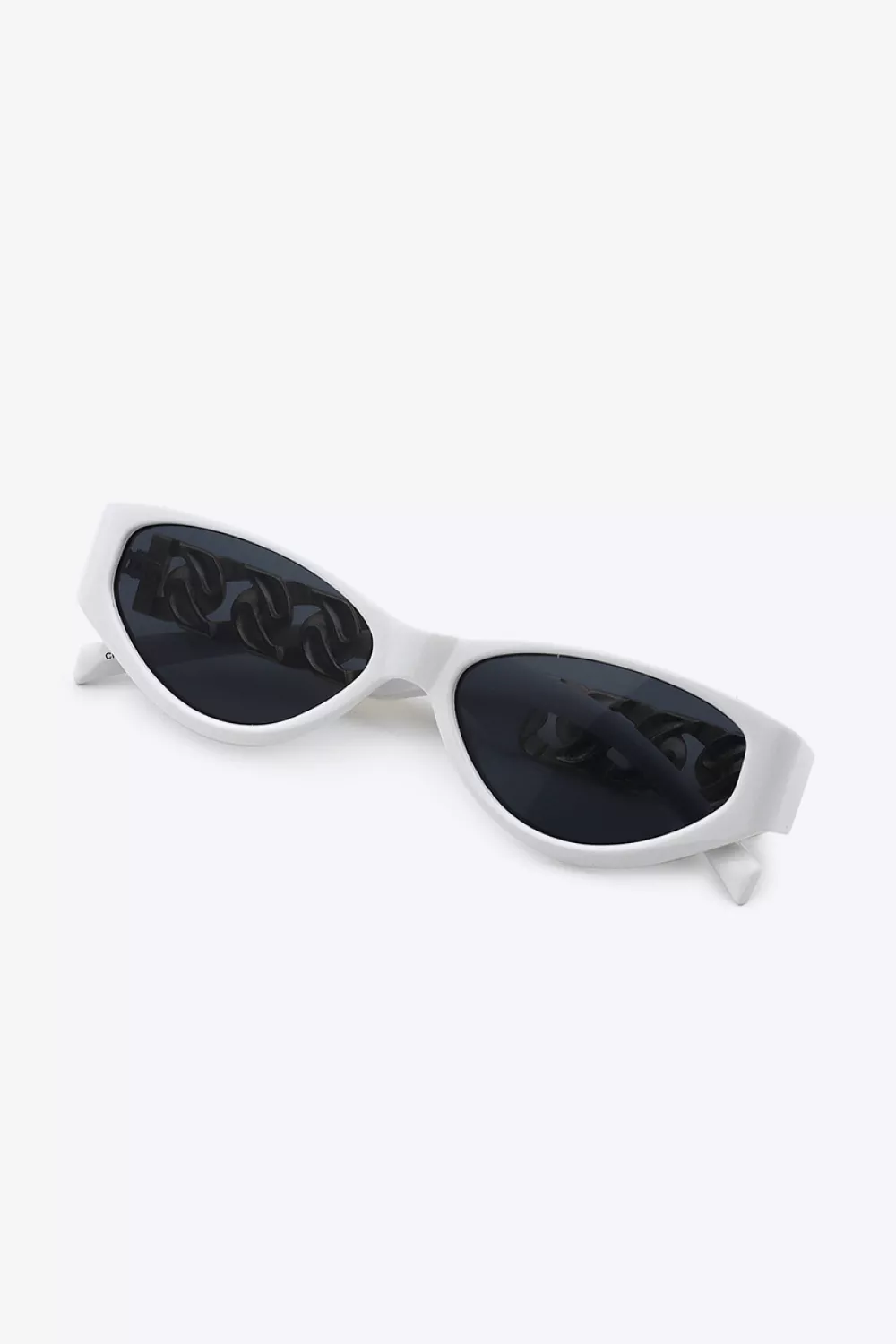 Chain Detail Temple Cat Eye Sunglasses, image 3