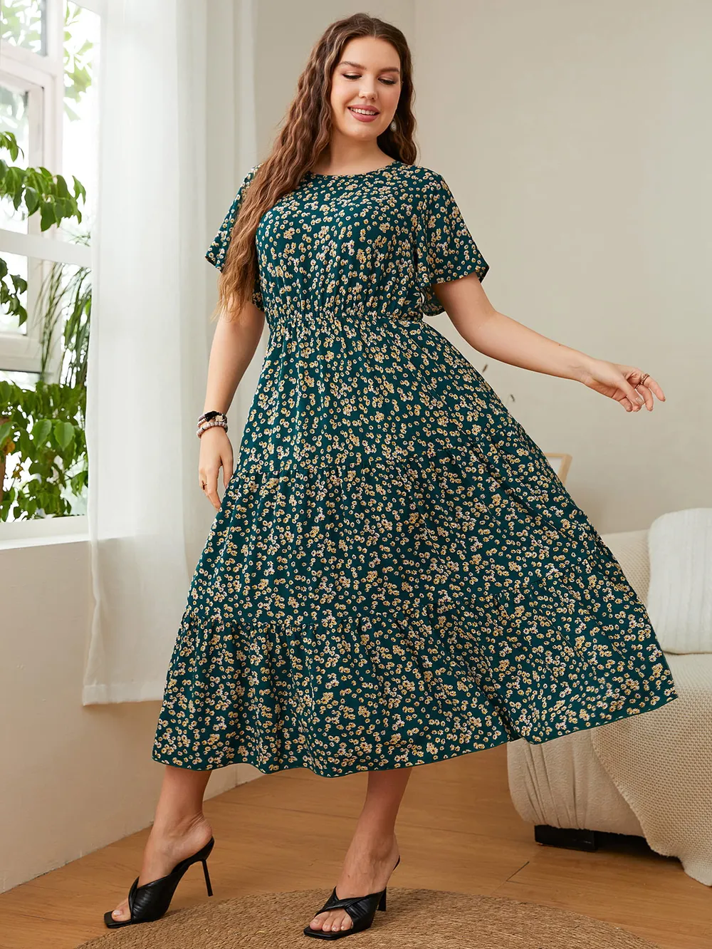 Plus Size Floral Round Neck Short Sleeve Midi Dress, image 6