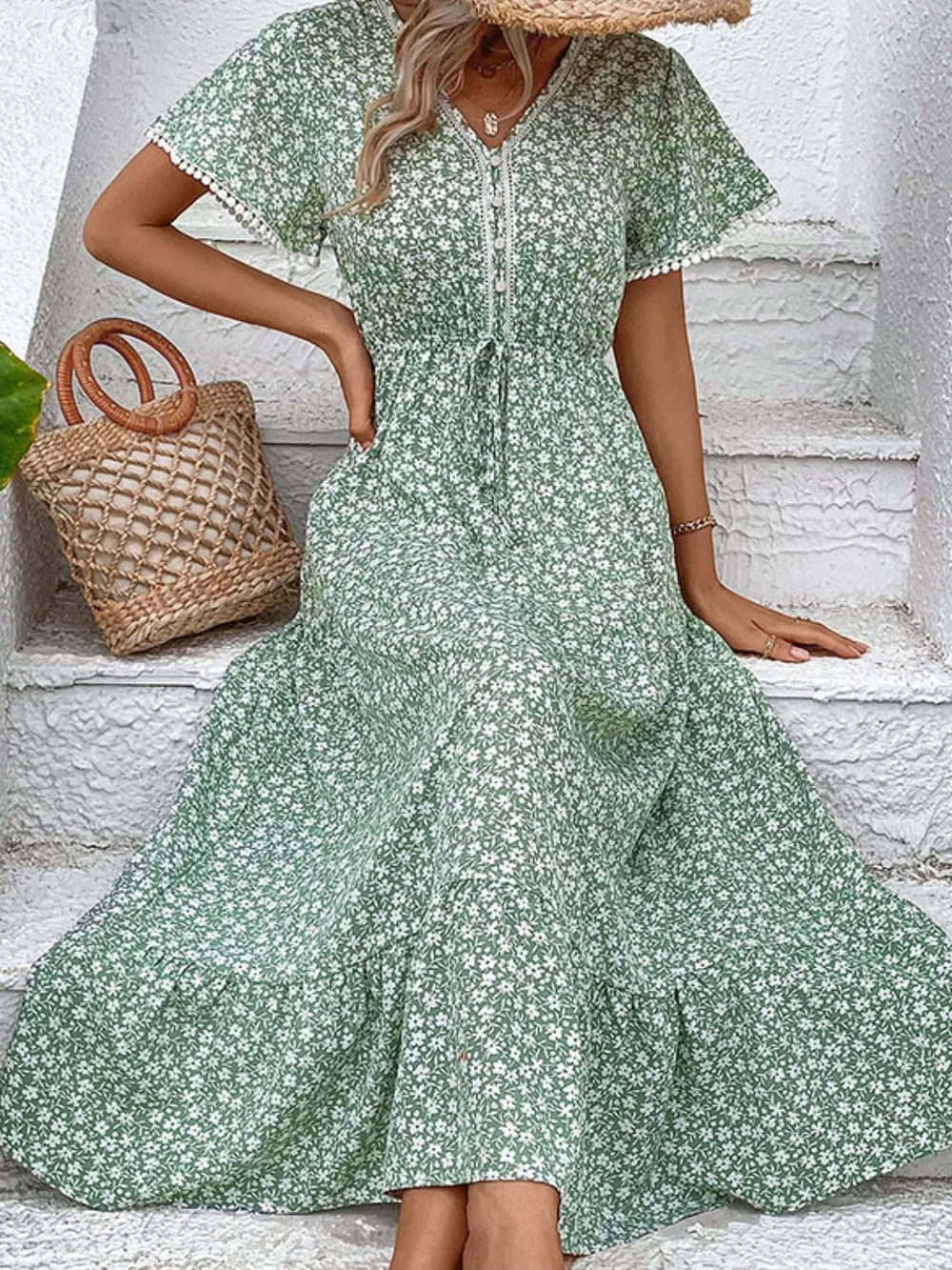Ditsy Floral V-Neck Tiered Dress, image 4