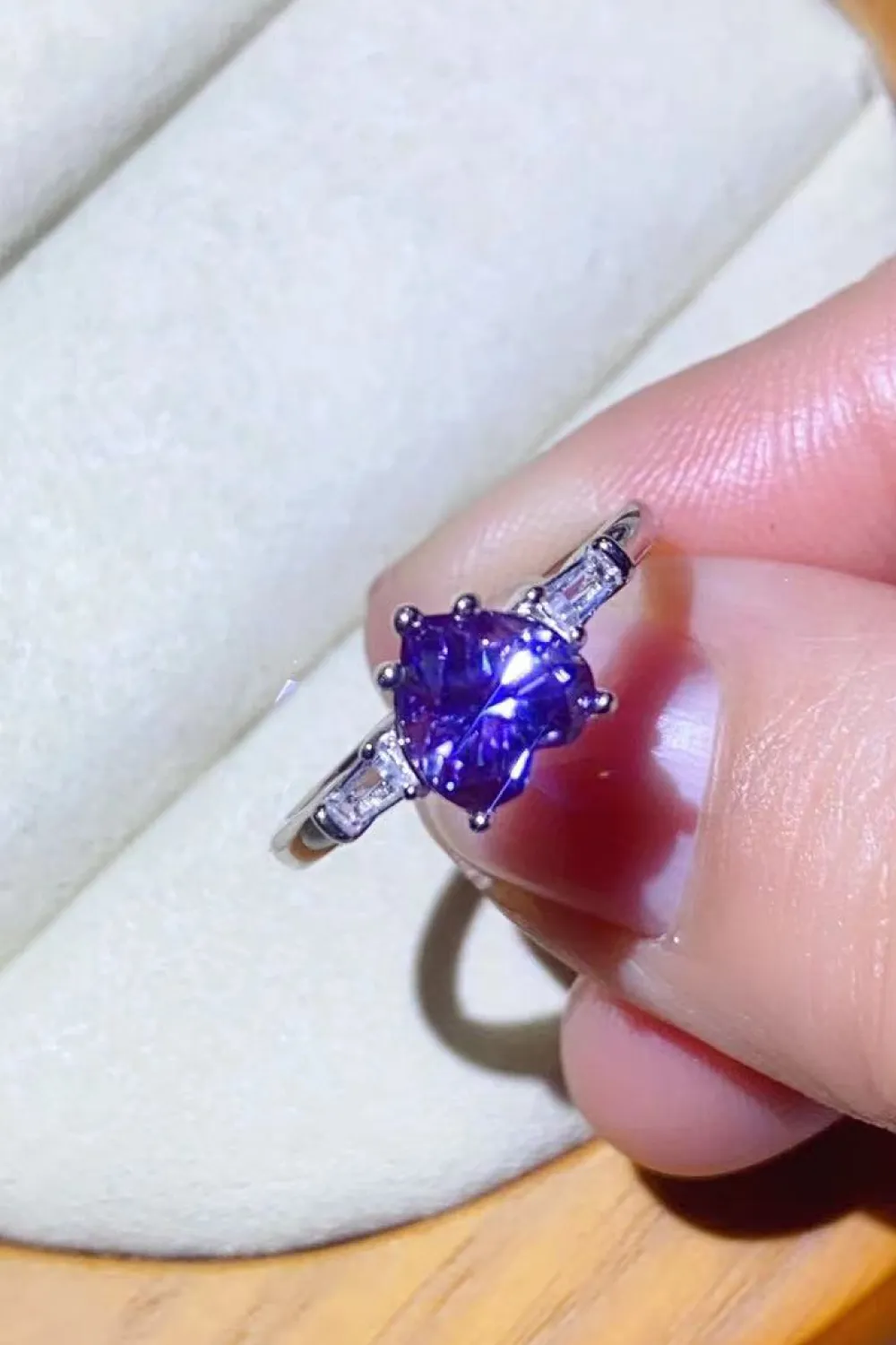 1 Carat Moissanite Heart-Shaped Platinum-Plated Ring in Purple, image 3