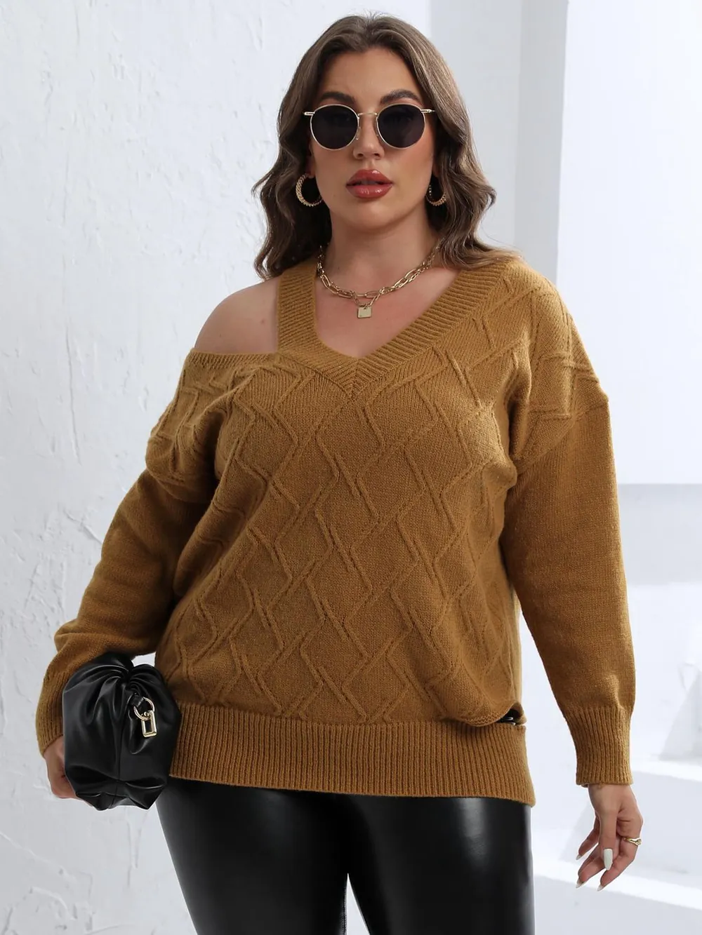 Plus Size Cutout V-Neck Sweater, image 4