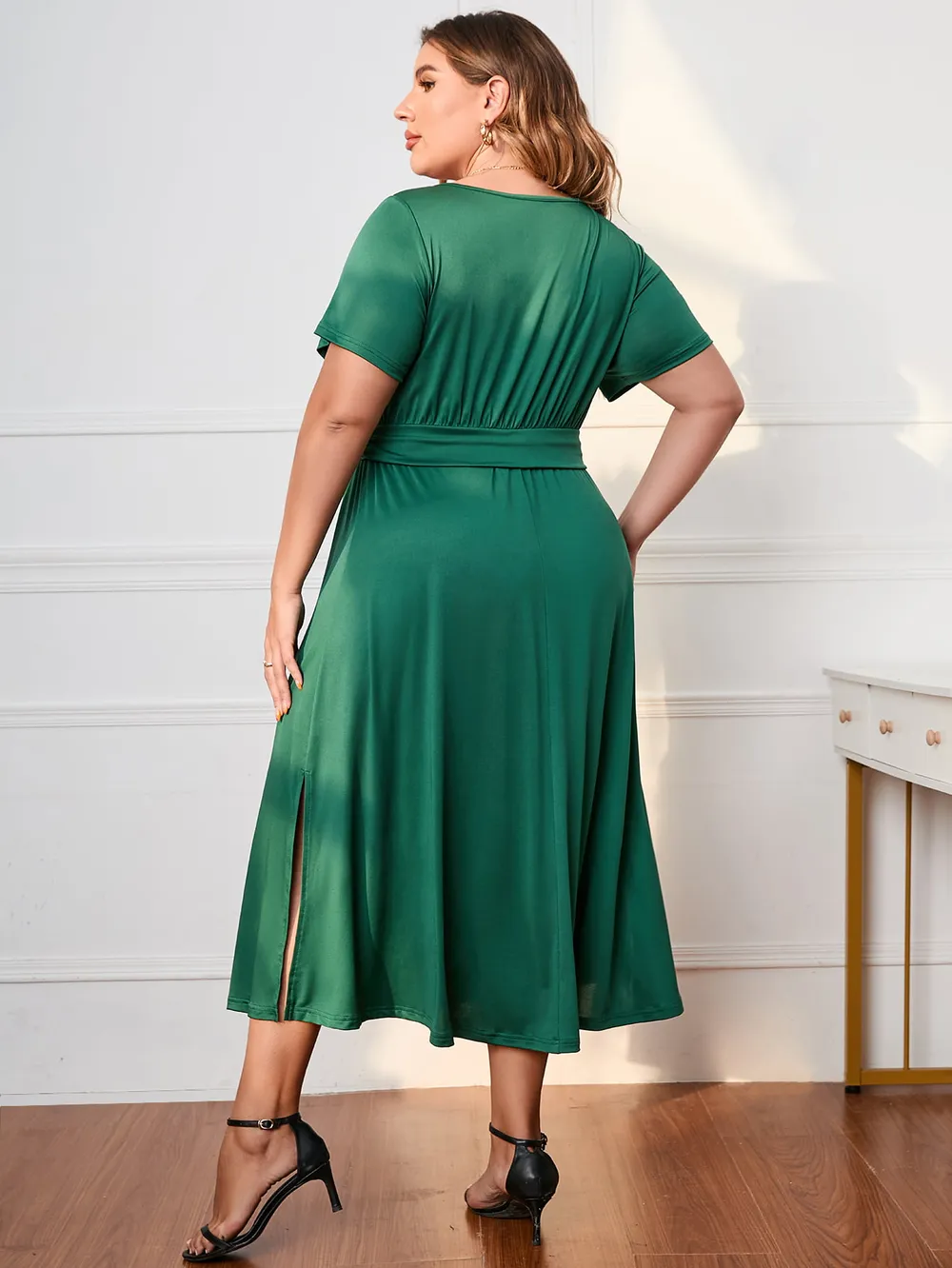 Plus Size Short Sleeve Surplice Neck Midi Dress, image 5