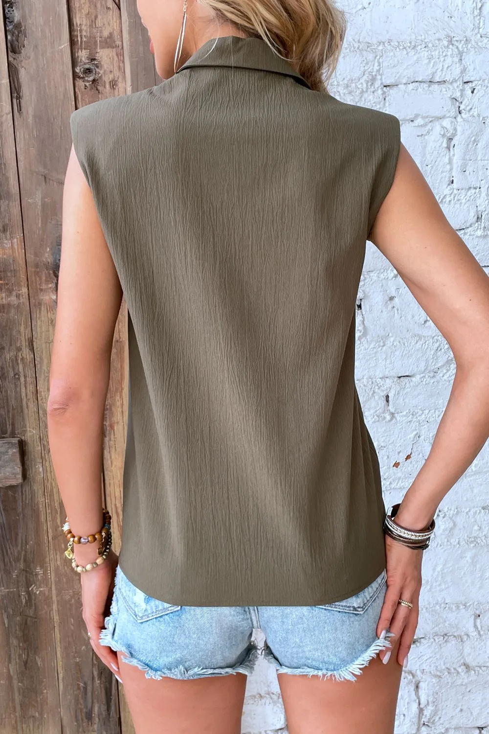 Collared Neck Sleeveless Shirt, image 2