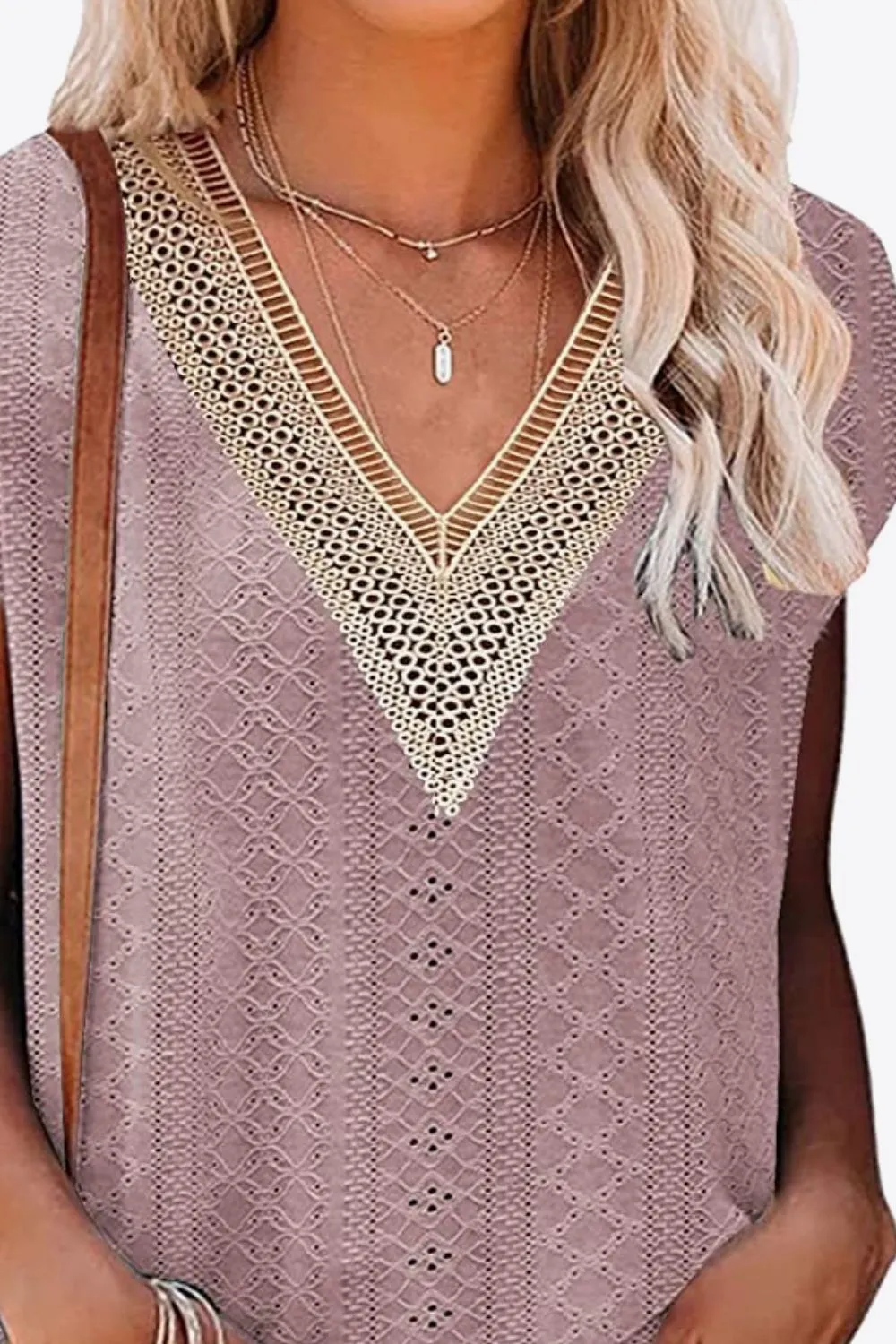 Eyelet Contrast V-Neck Tee, image 7