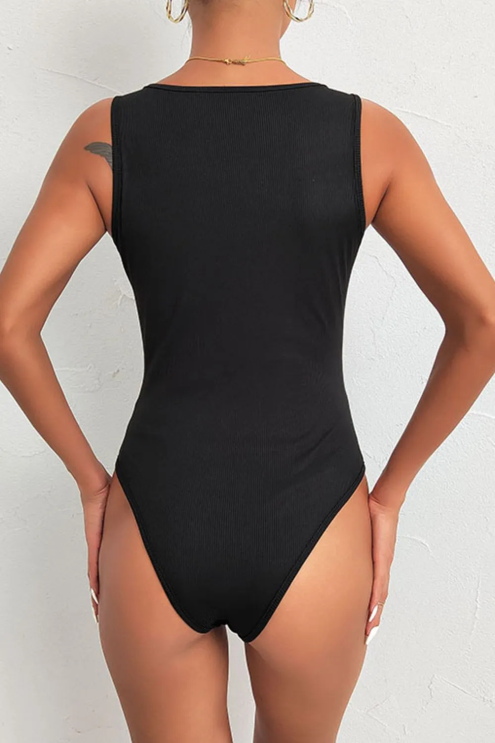 Spliced Lace Deep V Sleeveless Bodysuit, image 2