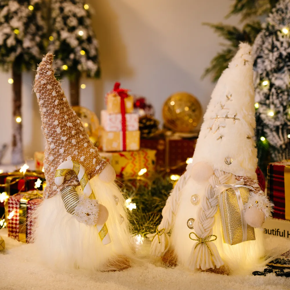 Light-Up Faceless Gnome, image 3