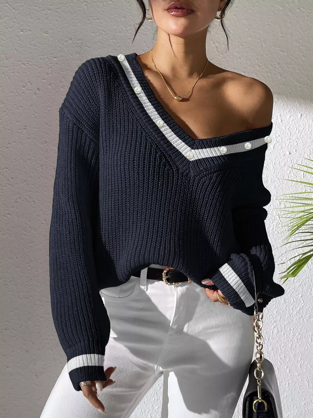 V-Neck Contrast Trim Sweater with Pearl Decor, image 4