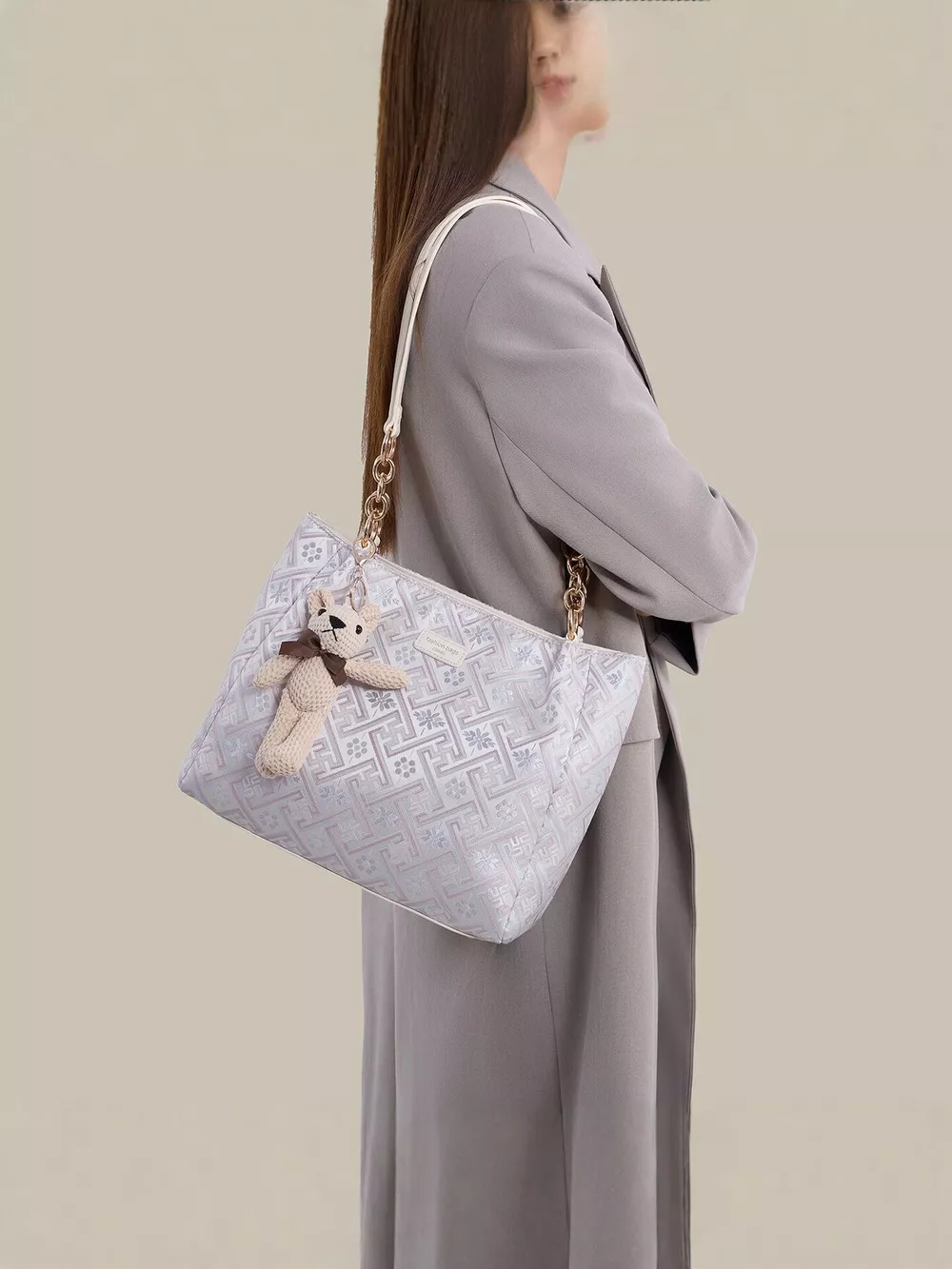 Geometric Pattern Jacquard Shoulder Bag with Detachable Teddy Bear Charm, image 2
