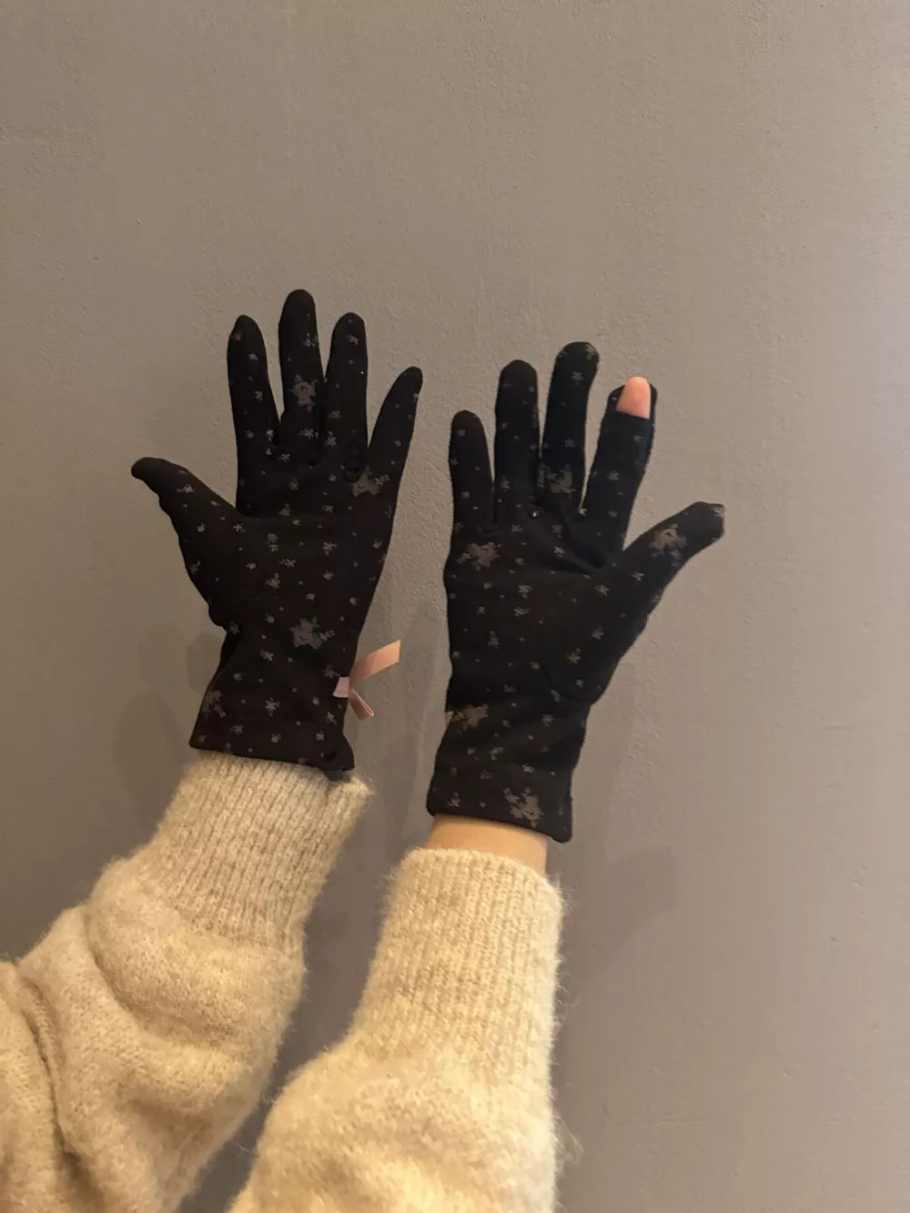 Bowknot Decor Gloves