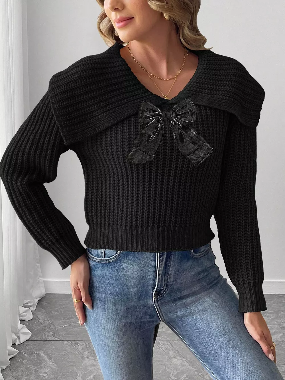 Contrast Bow Long Sleeve Sweater