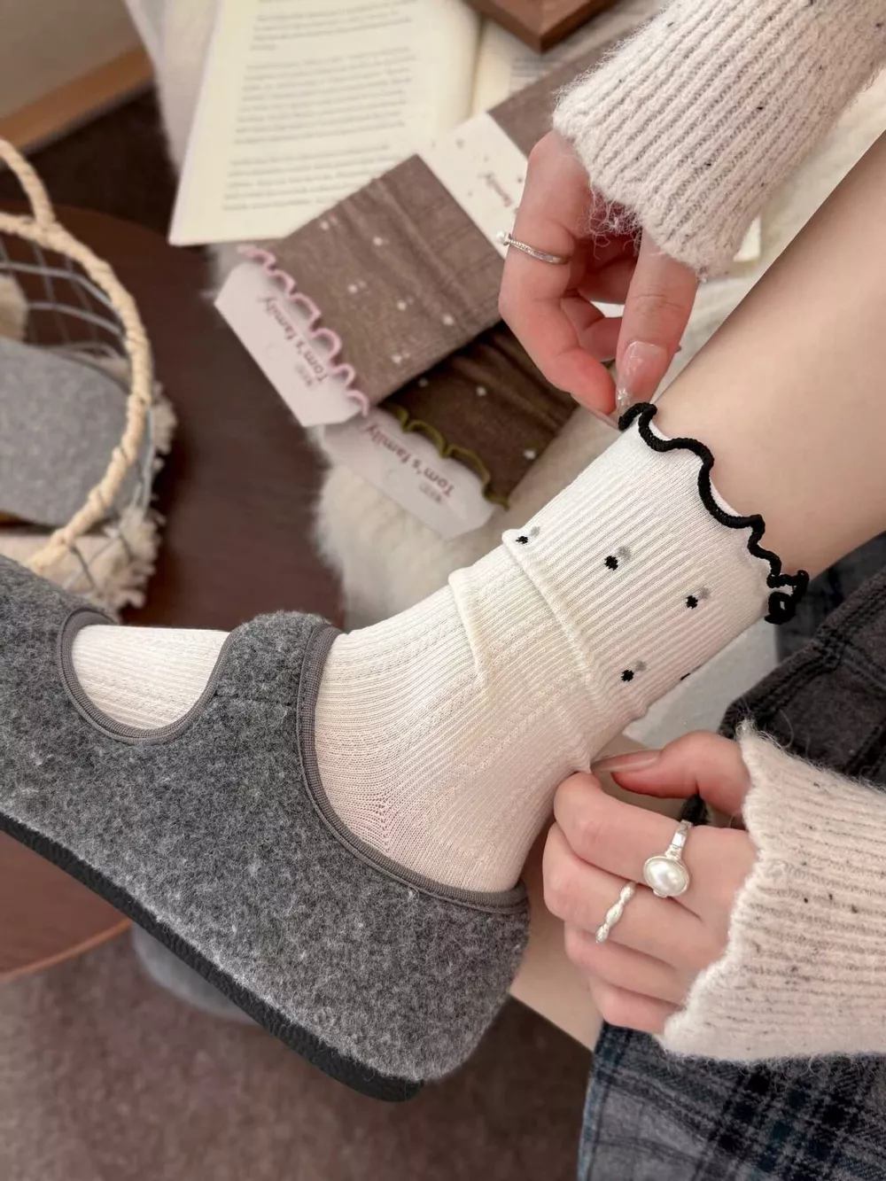Ribbed Crew Socks, image 4