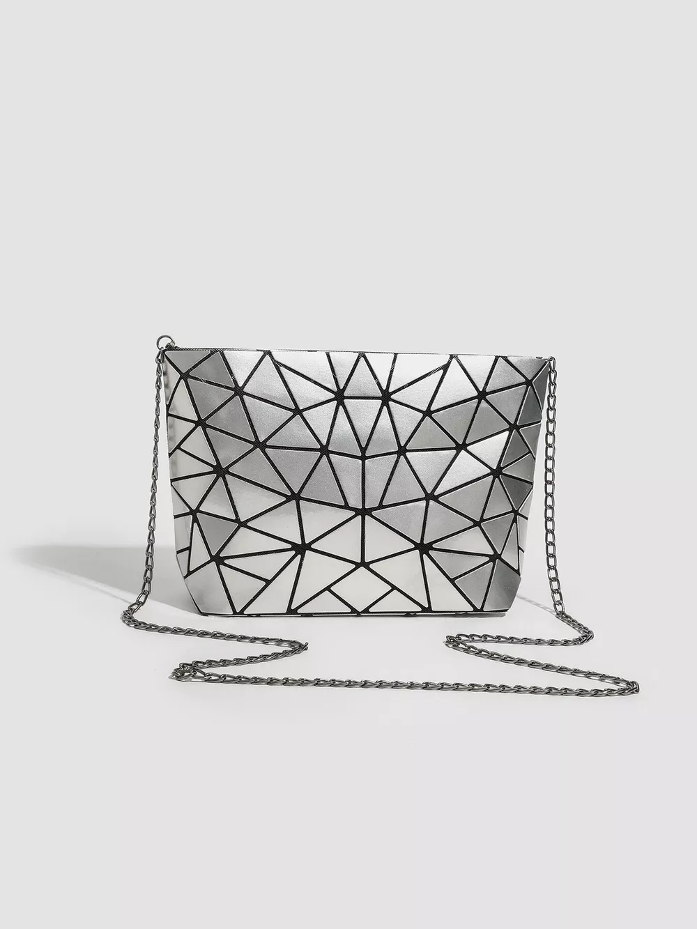 Geometric Metallic Crossbody Bag with Chain Strap