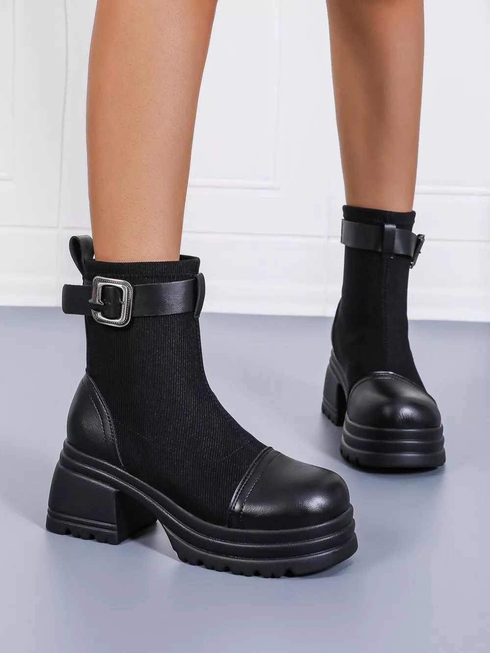 Round Toe Block Heels Boots