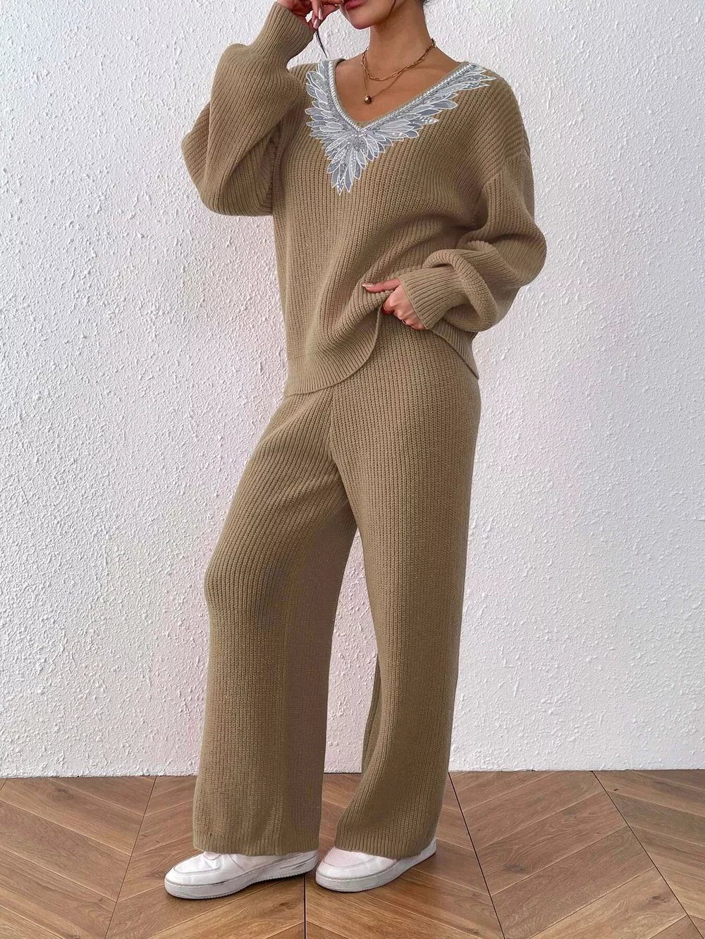 V-Neck Sweater and Pants Sweater Set, image 4