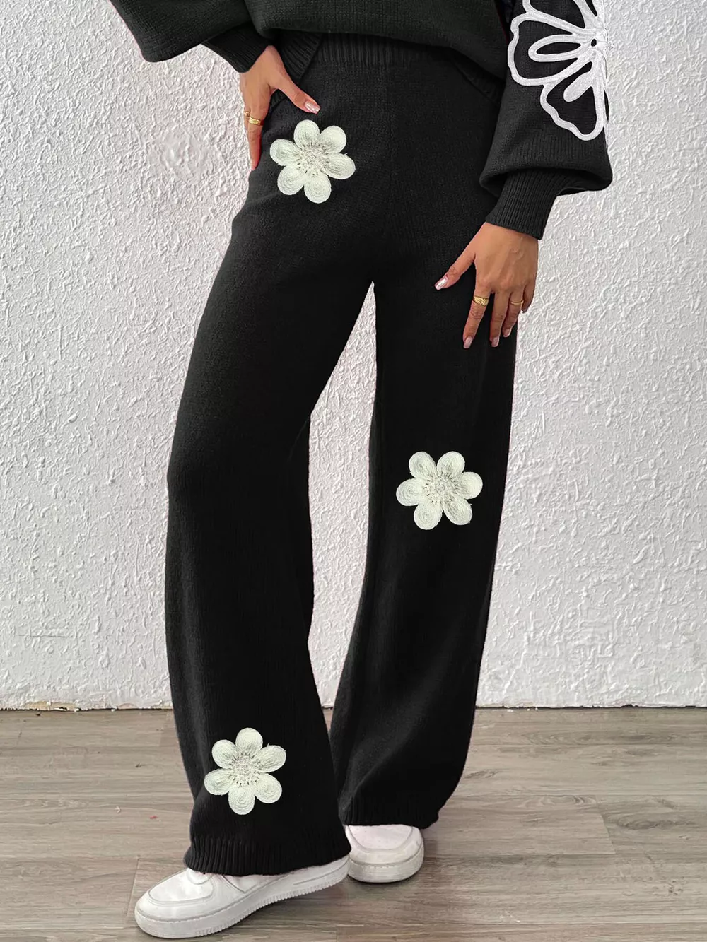 High-Waisted Wide-Leg Sweater Pants with Floral Beaded Decor, image 2