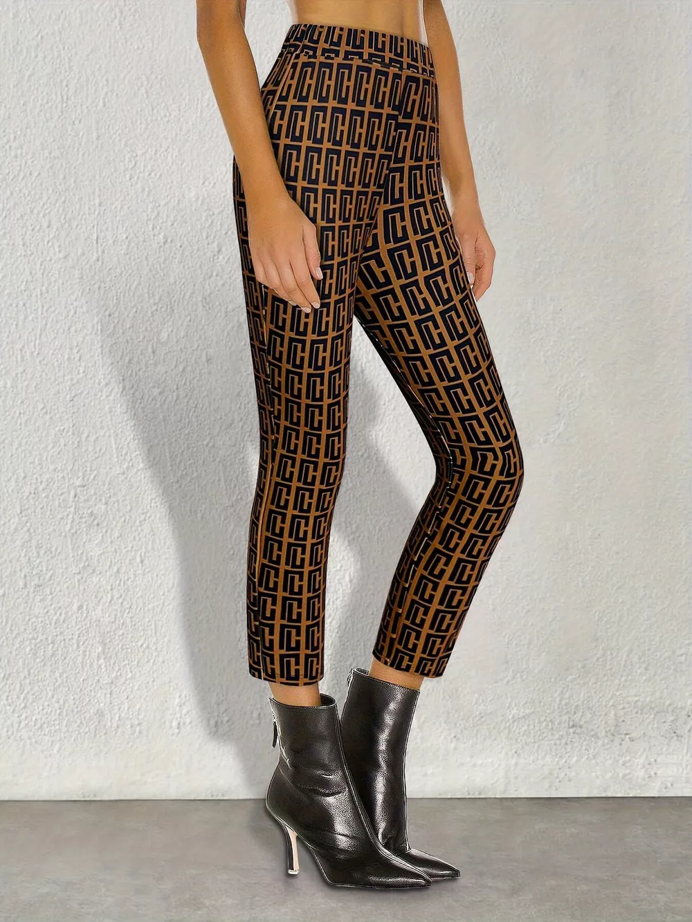 Geometric Pattern Slim-Fit Cropped Pants, image 2